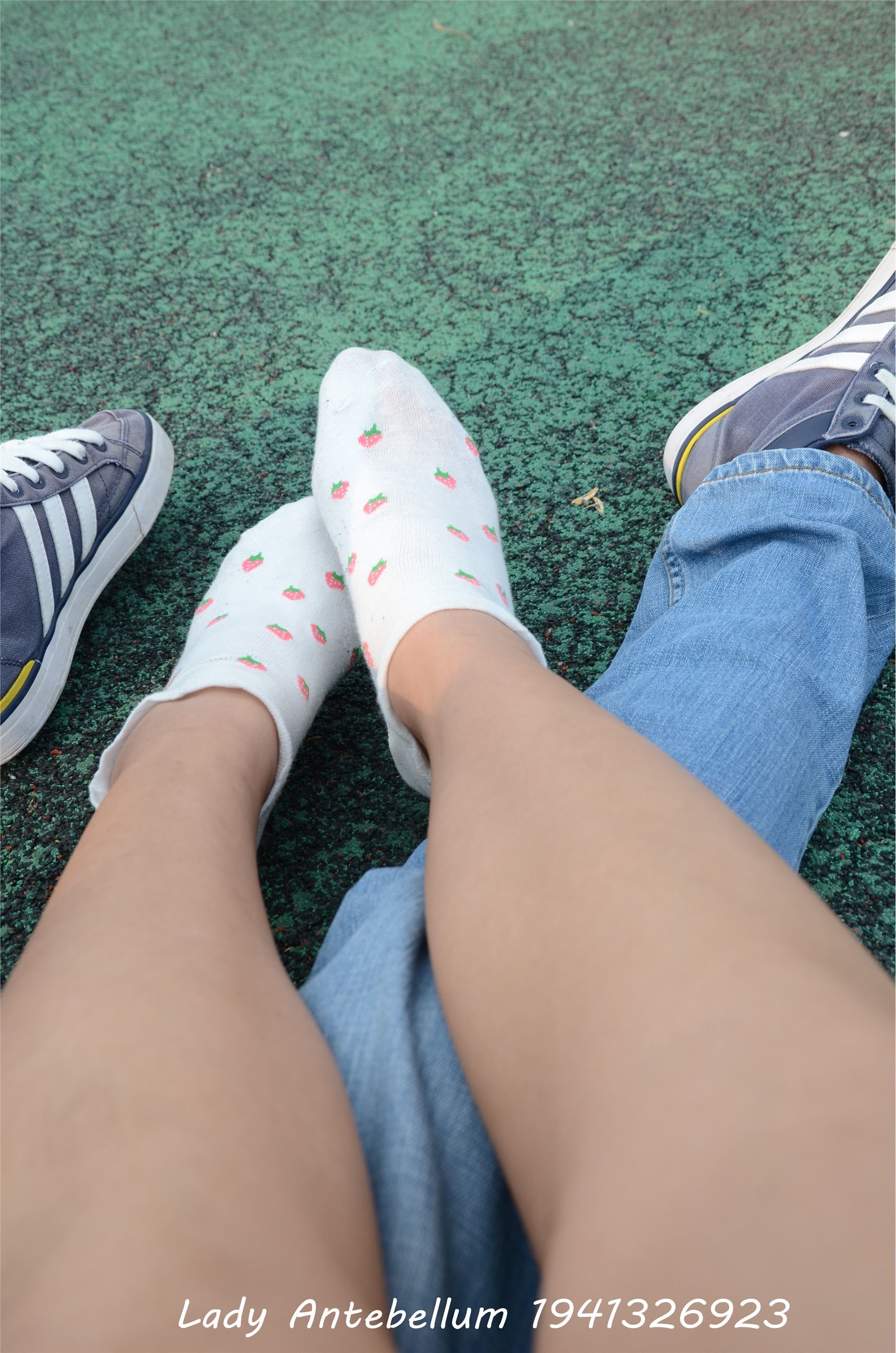 战前女神  恋足美腿棉袜女神级摄影套图 078