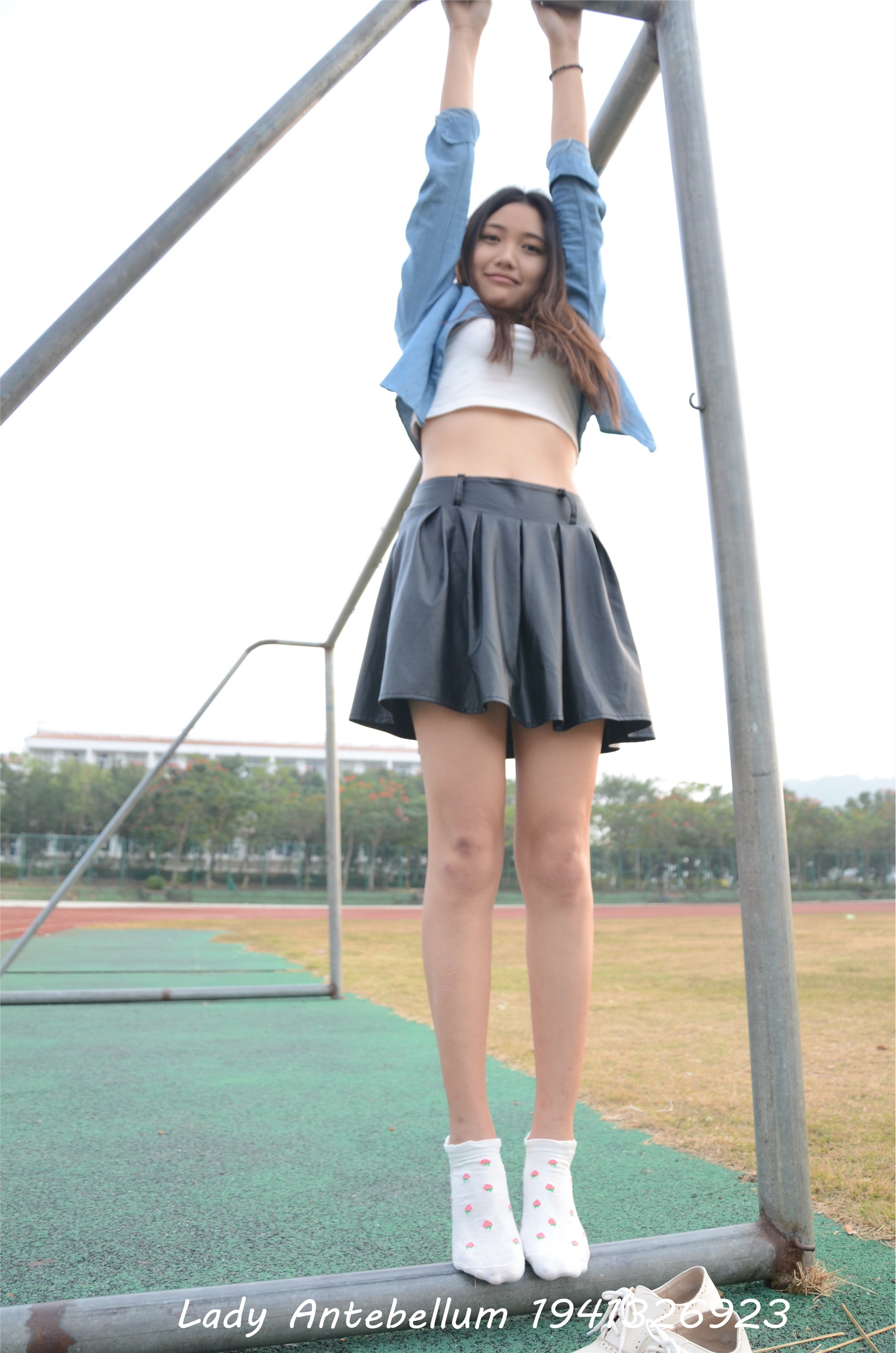 战前女神  恋足美腿棉袜女神级摄影套图 078