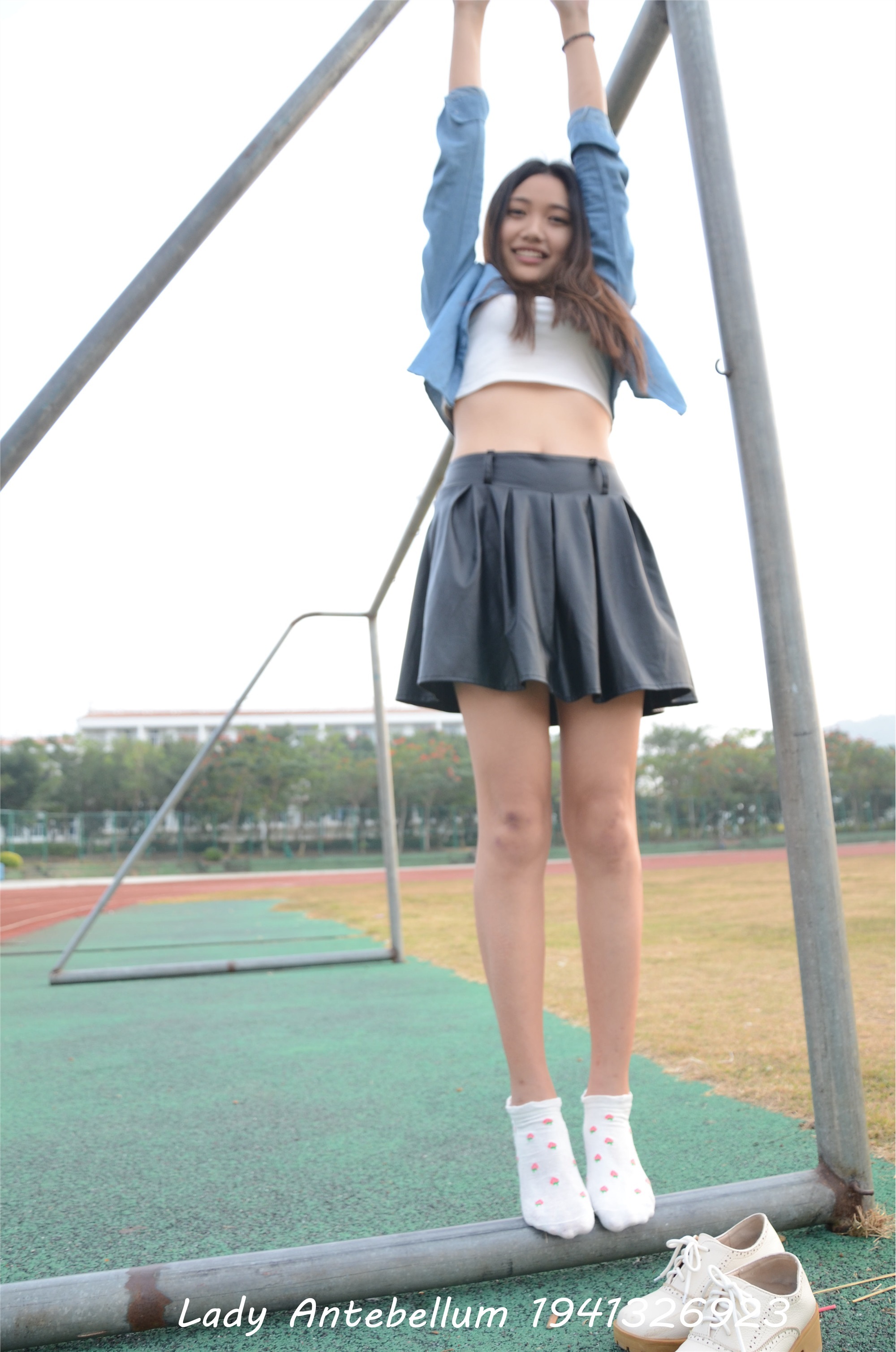 战前女神  恋足美腿棉袜女神级摄影套图 078