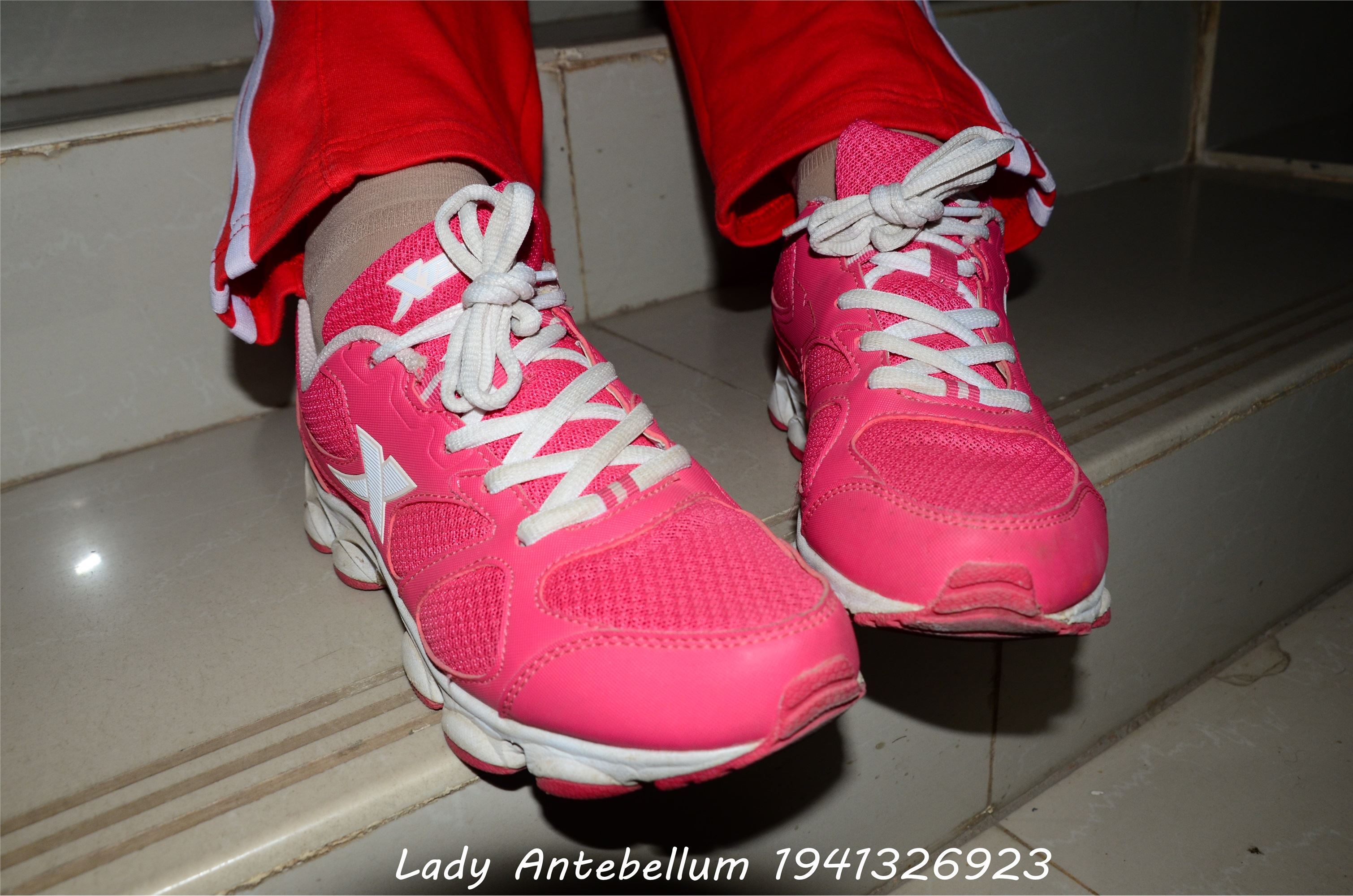 战前女神  恋足美腿棉袜女神级摄影套图 079