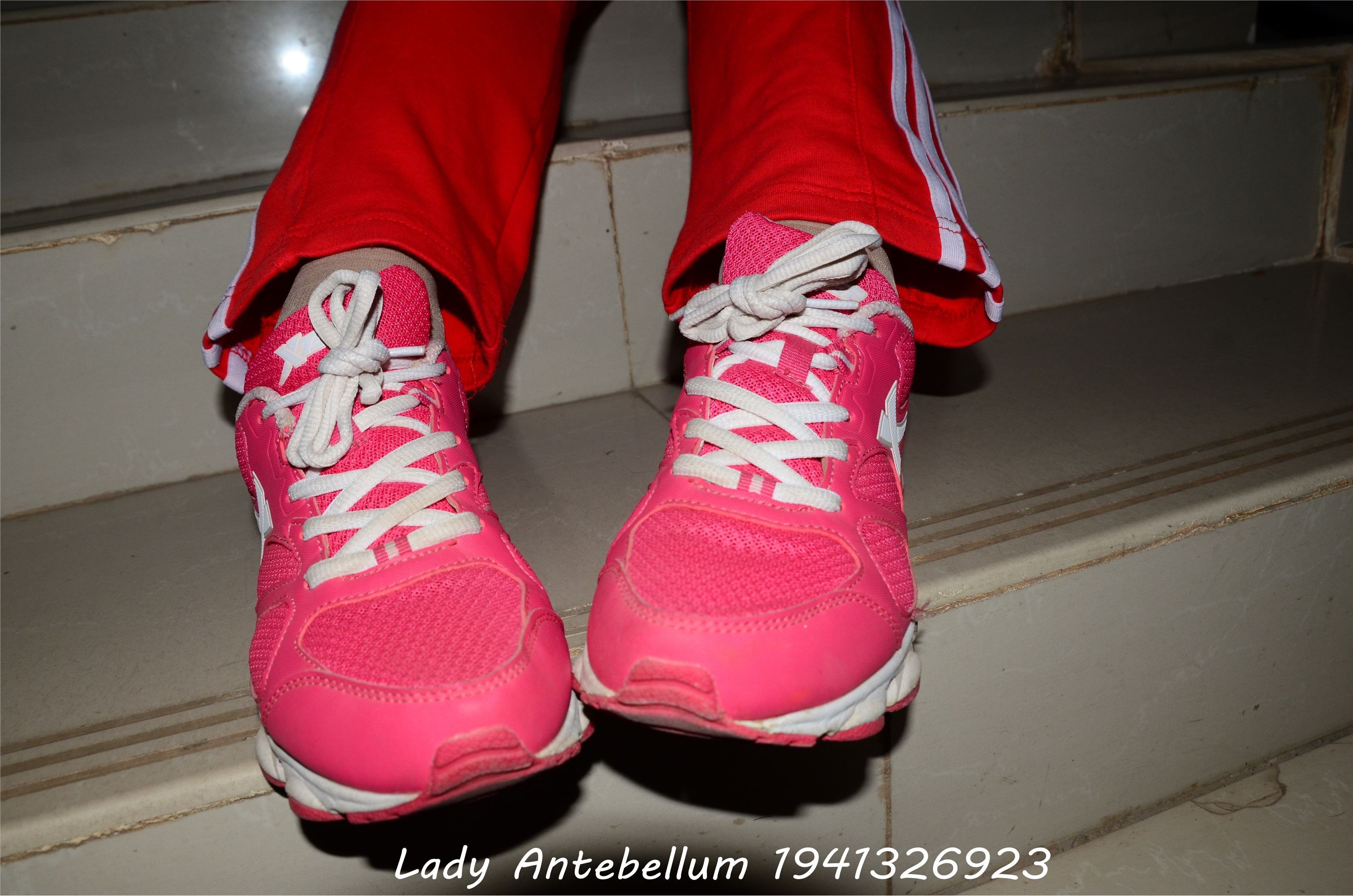 战前女神  恋足美腿棉袜女神级摄影套图 079