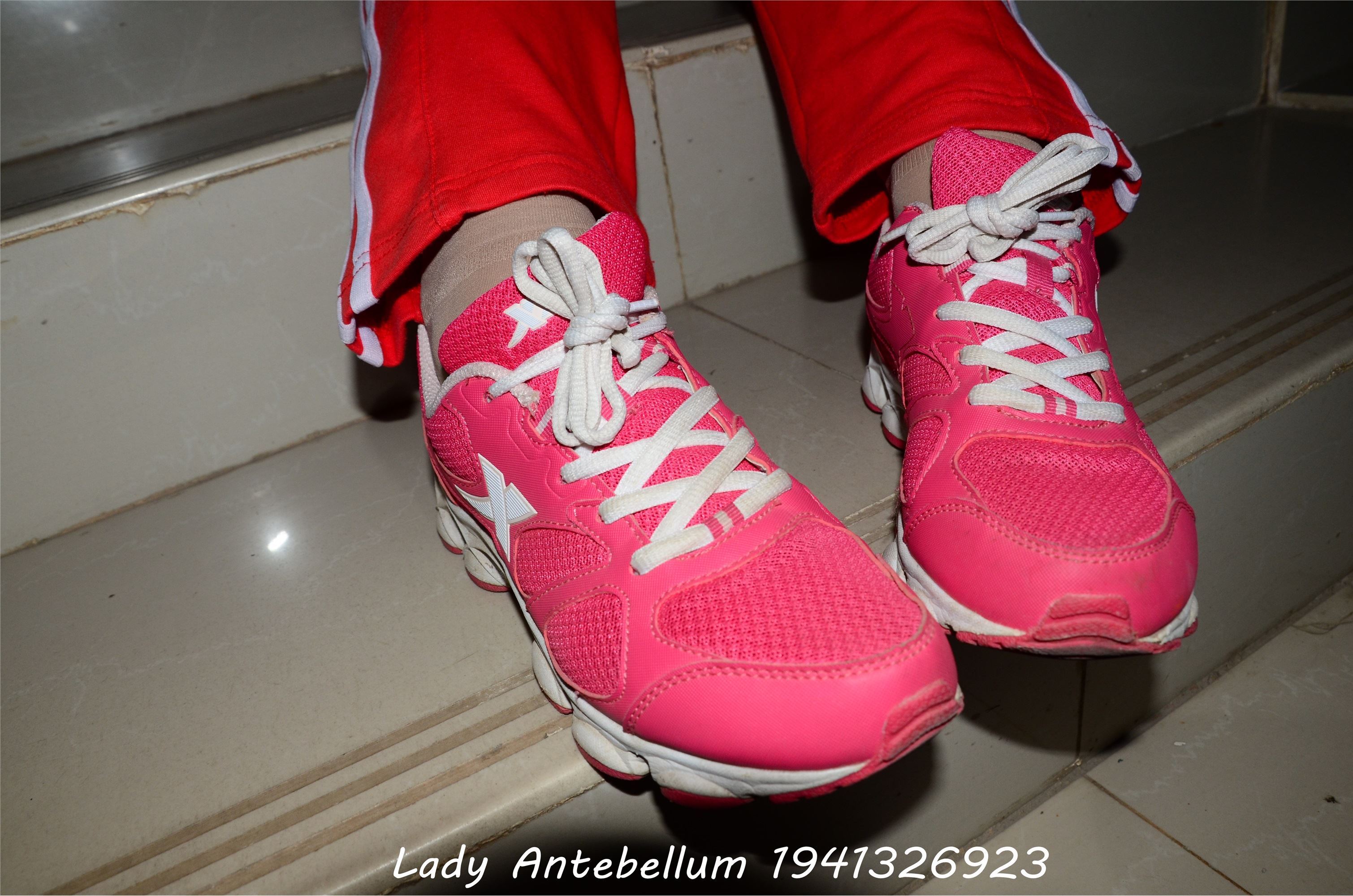 战前女神  恋足美腿棉袜女神级摄影套图 079