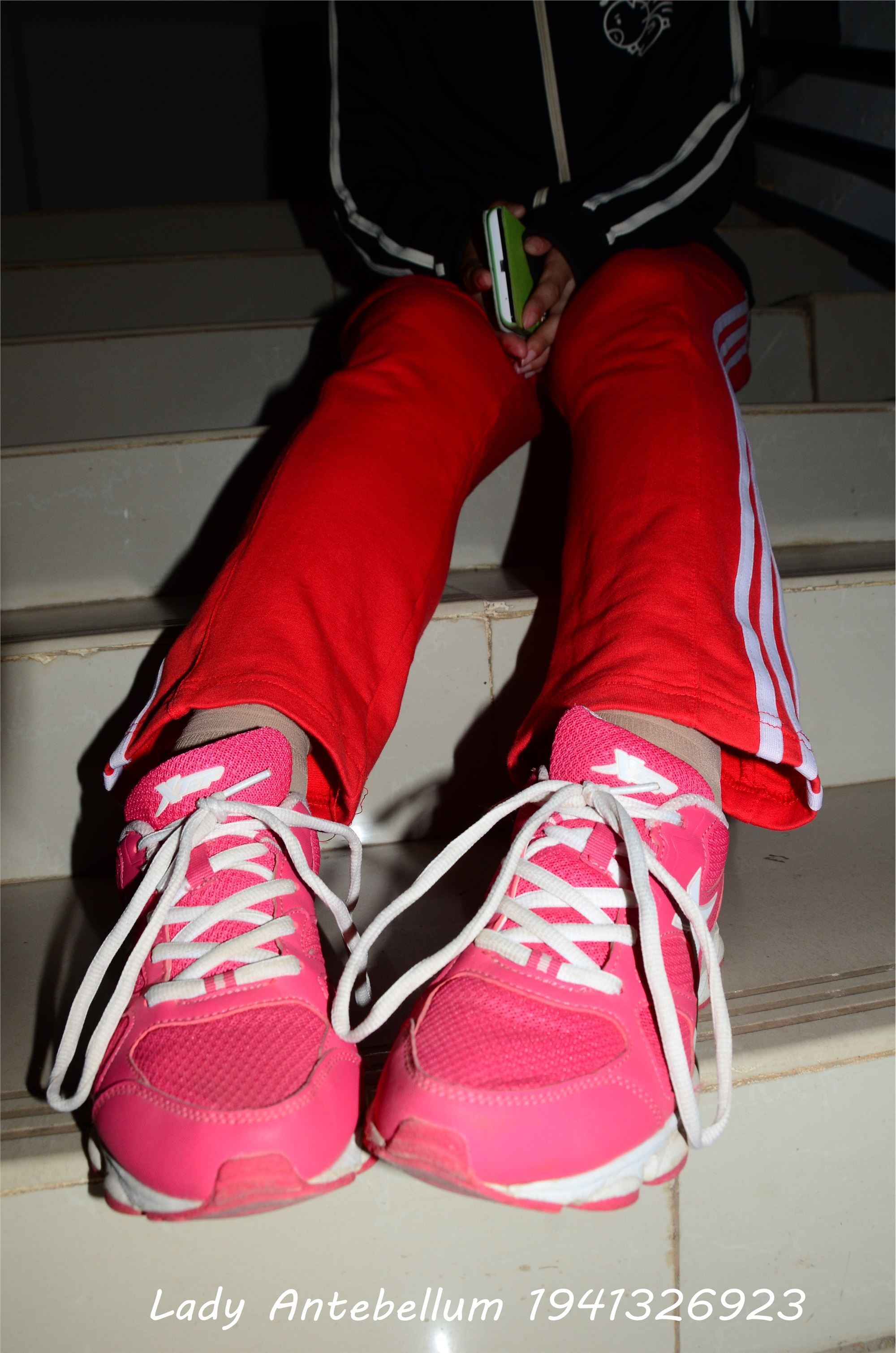 战前女神  恋足美腿棉袜女神级摄影套图 079