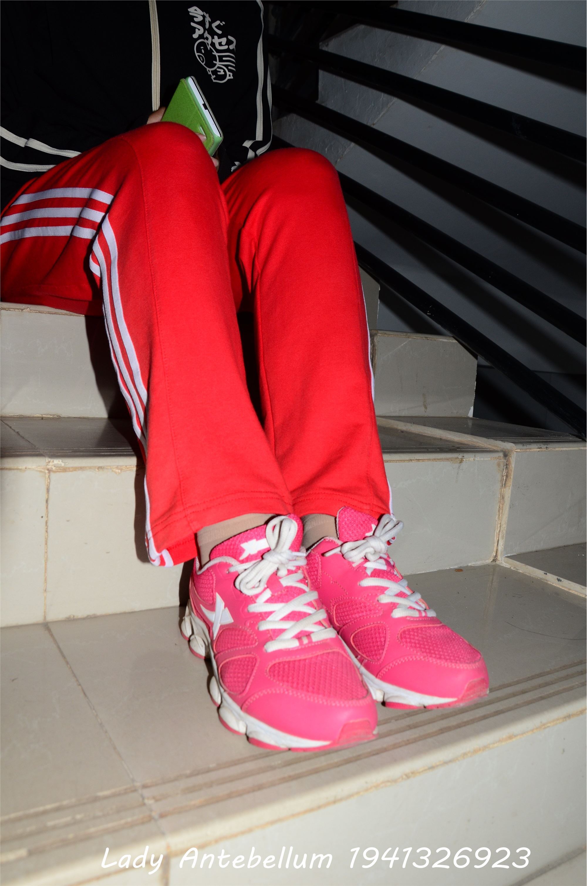 战前女神  恋足美腿棉袜女神级摄影套图 079