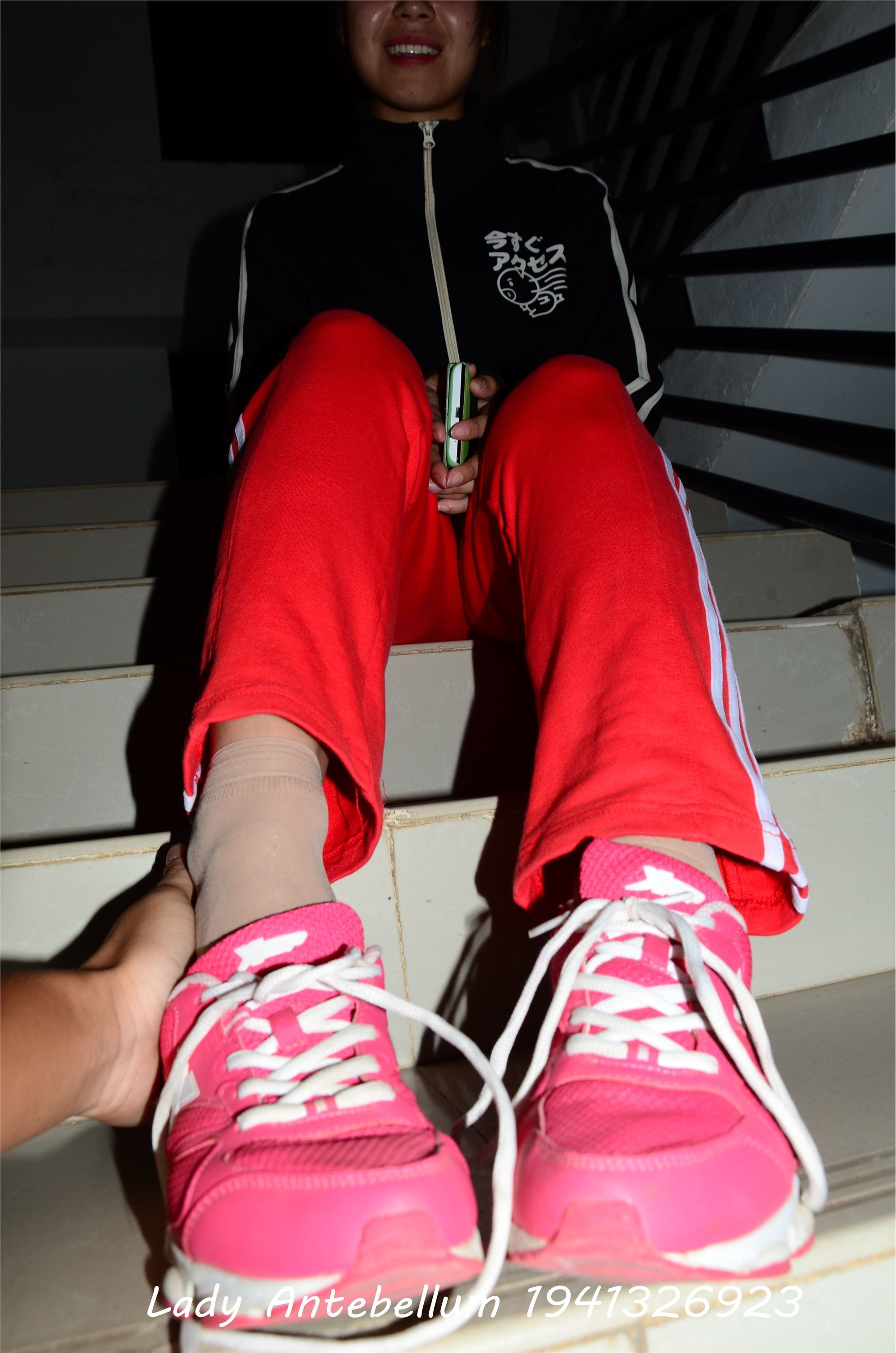 战前女神  恋足美腿棉袜女神级摄影套图 079