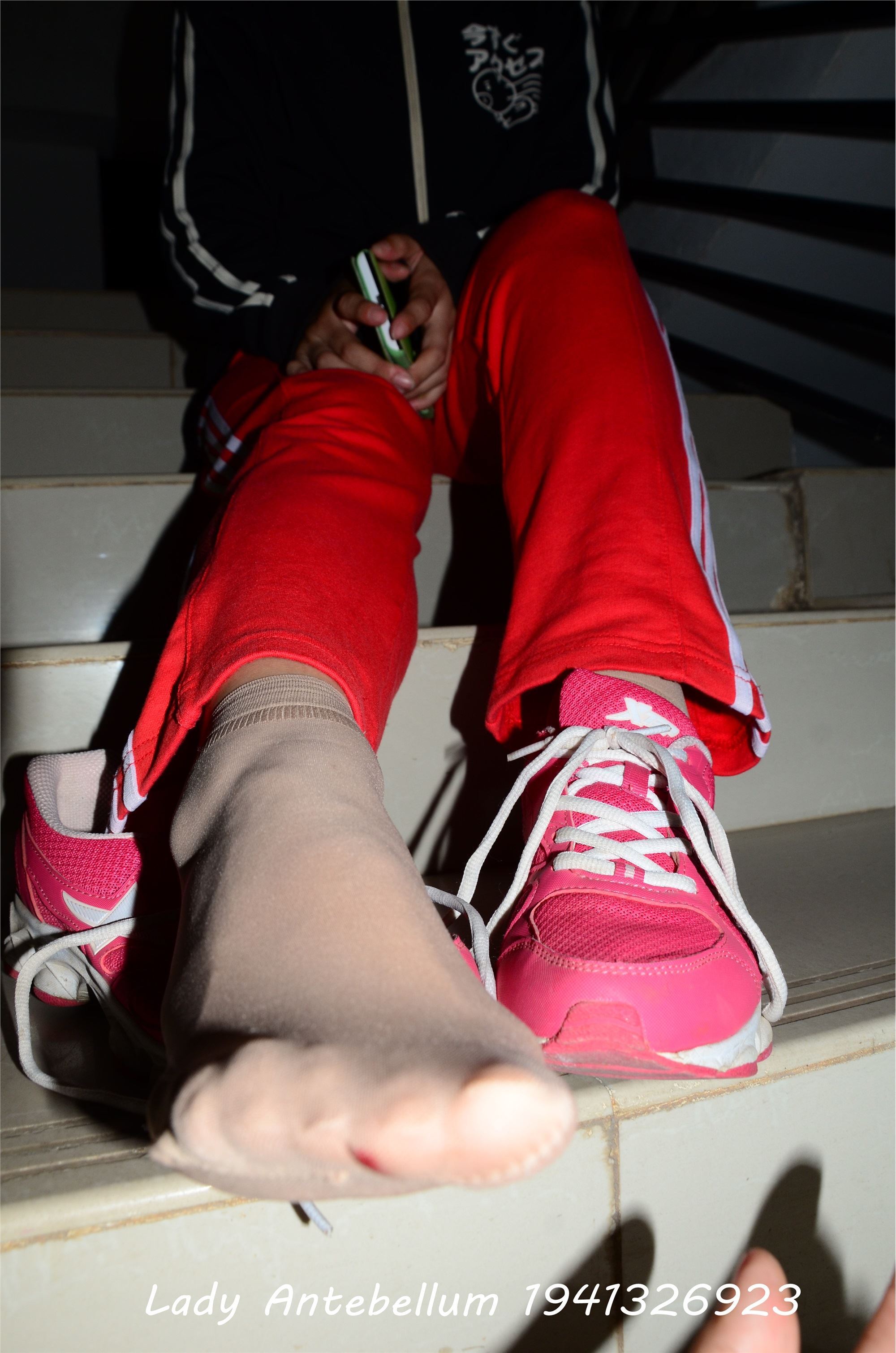 战前女神  恋足美腿棉袜女神级摄影套图 079