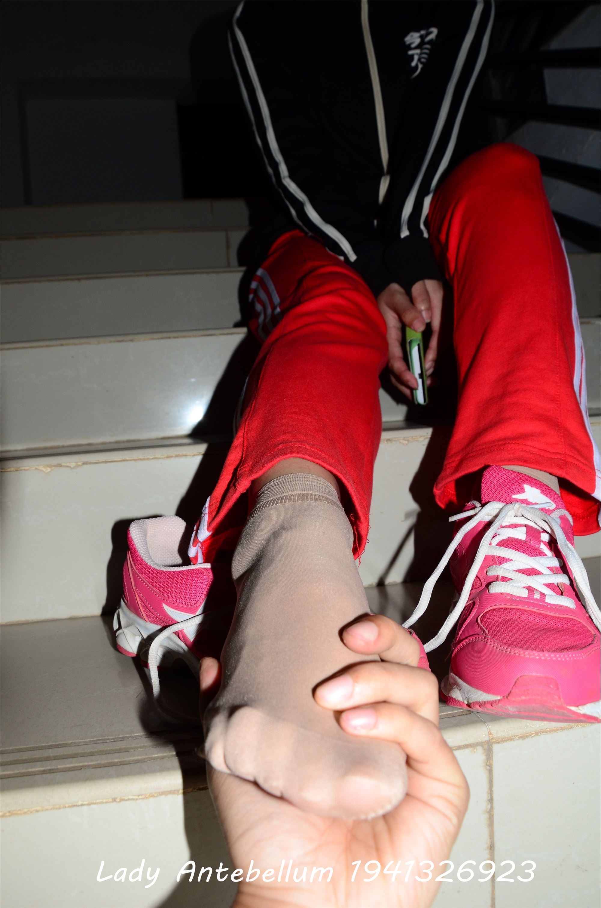 战前女神  恋足美腿棉袜女神级摄影套图 079