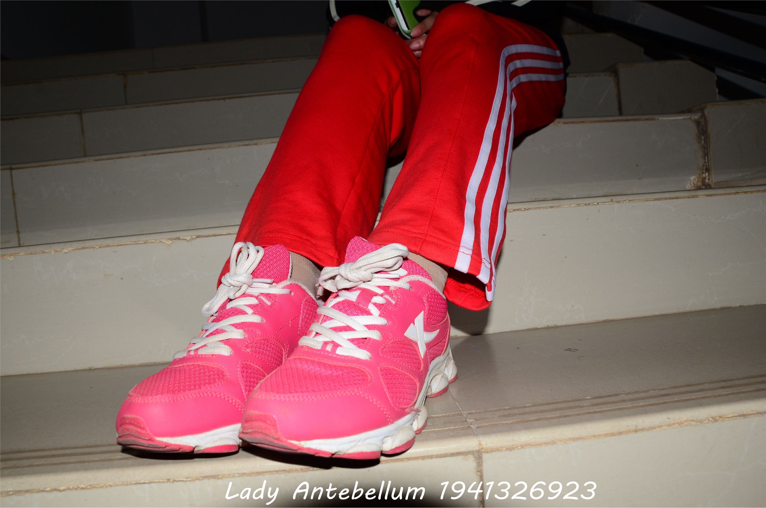 战前女神  恋足美腿棉袜女神级摄影套图 079