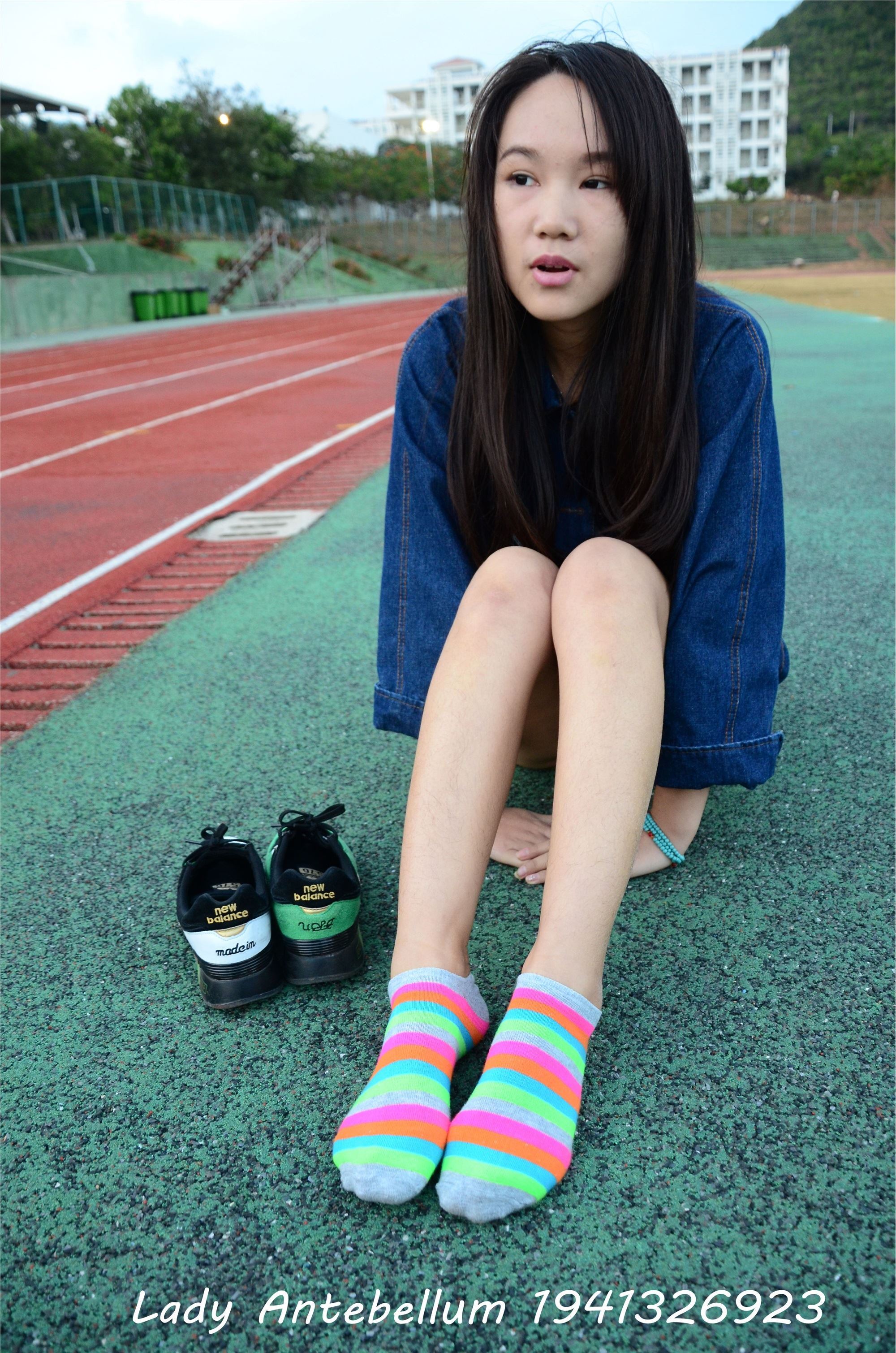 战前女神  恋足美腿棉袜女神级摄影套图 080