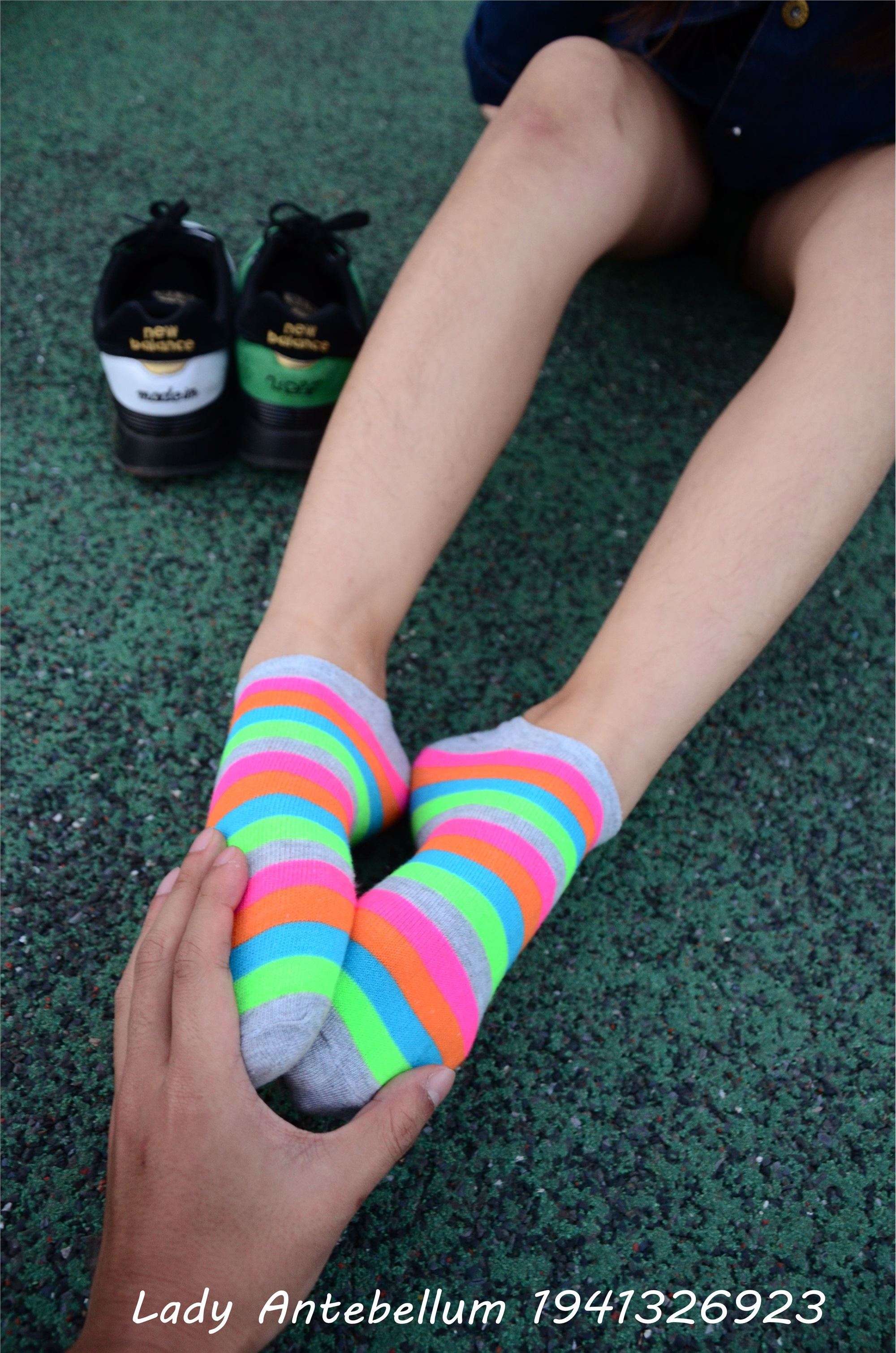 战前女神  恋足美腿棉袜女神级摄影套图 080