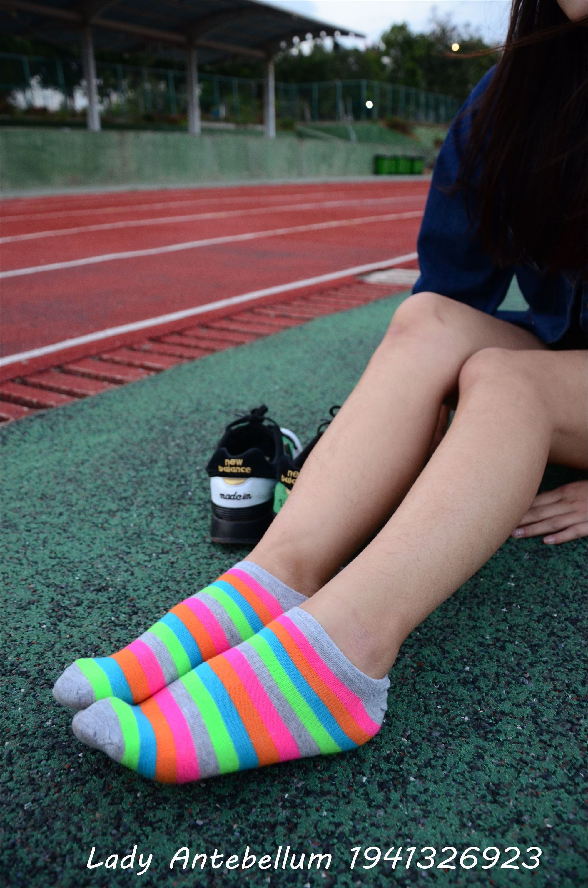 战前女神  恋足美腿棉袜女神级摄影套图 080