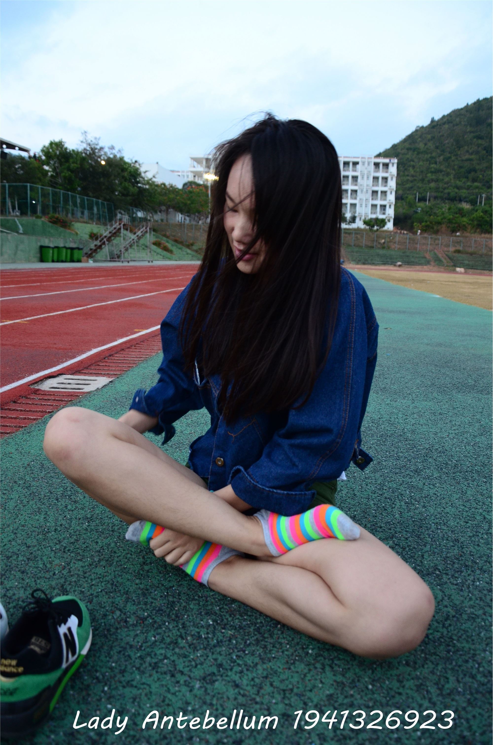 战前女神  恋足美腿棉袜女神级摄影套图 080