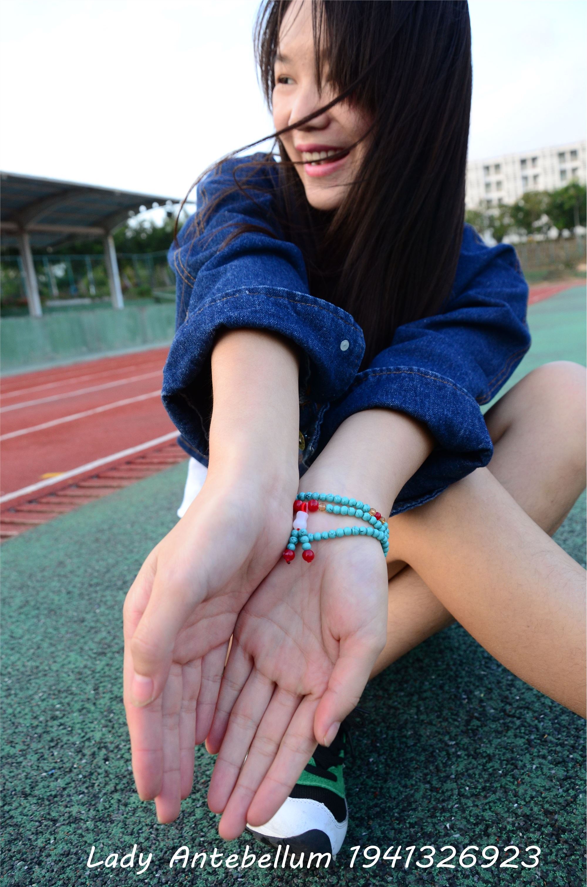 战前女神  恋足美腿棉袜女神级摄影套图 080