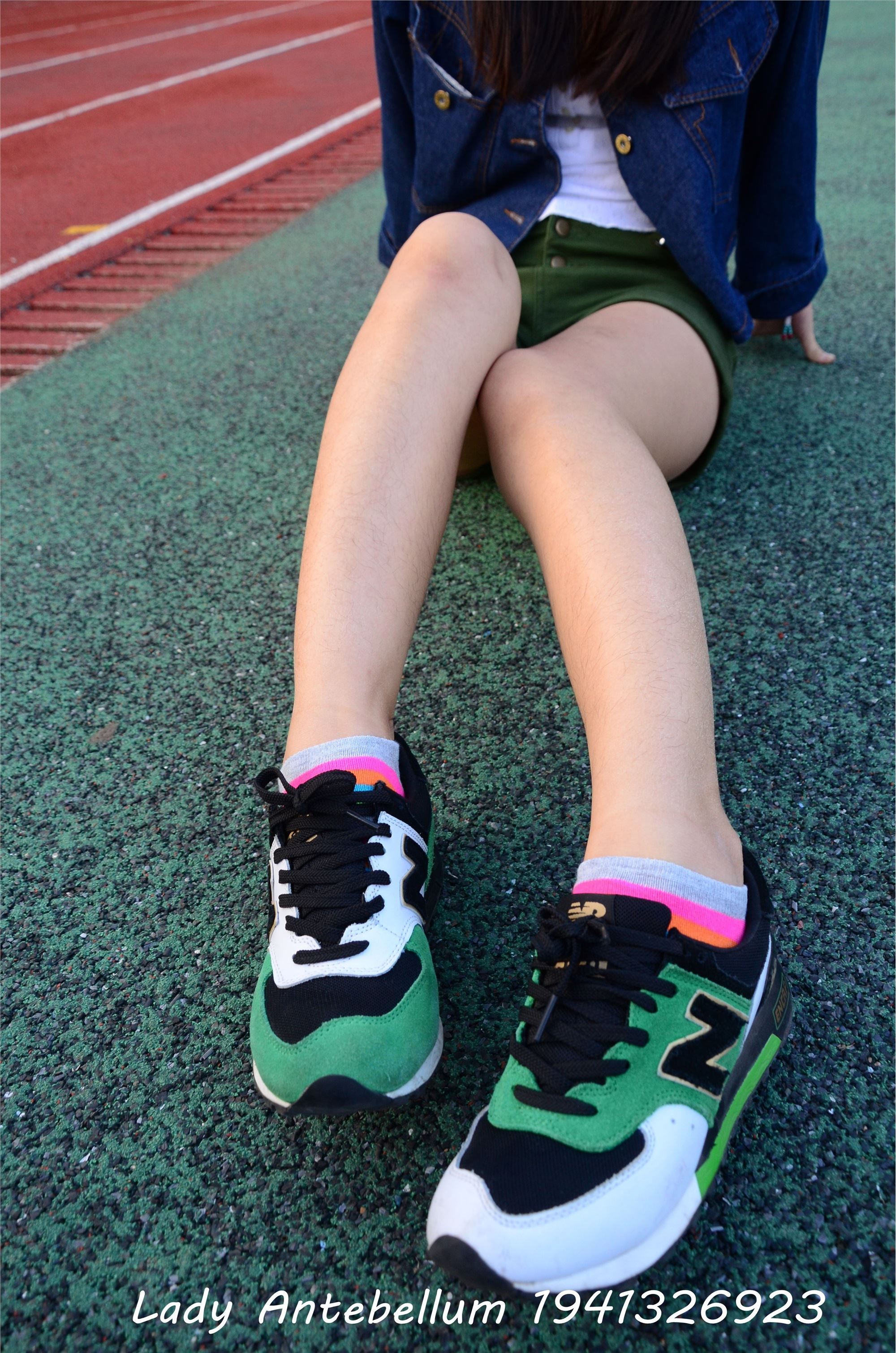 战前女神  恋足美腿棉袜女神级摄影套图 080