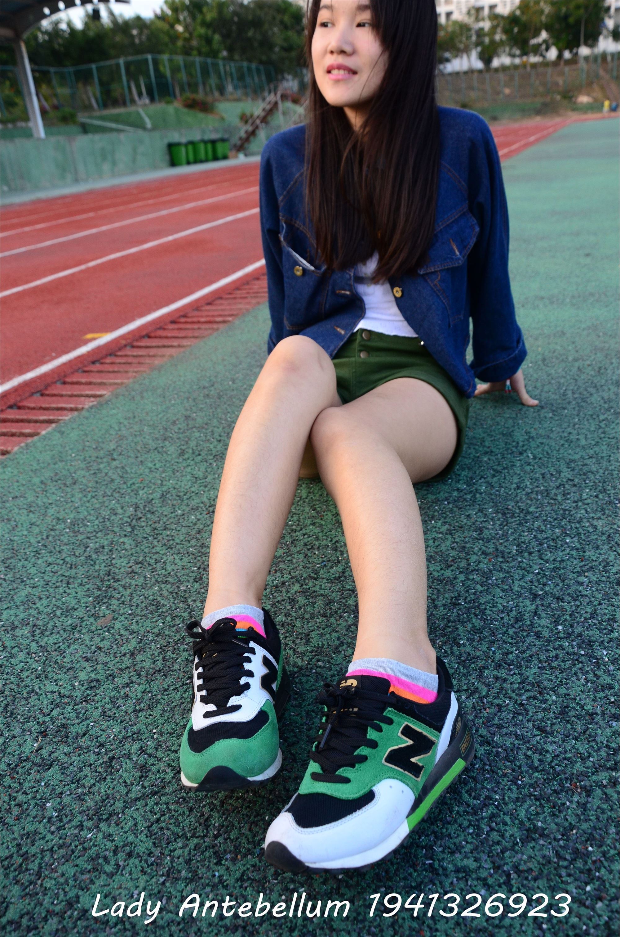 战前女神  恋足美腿棉袜女神级摄影套图 080