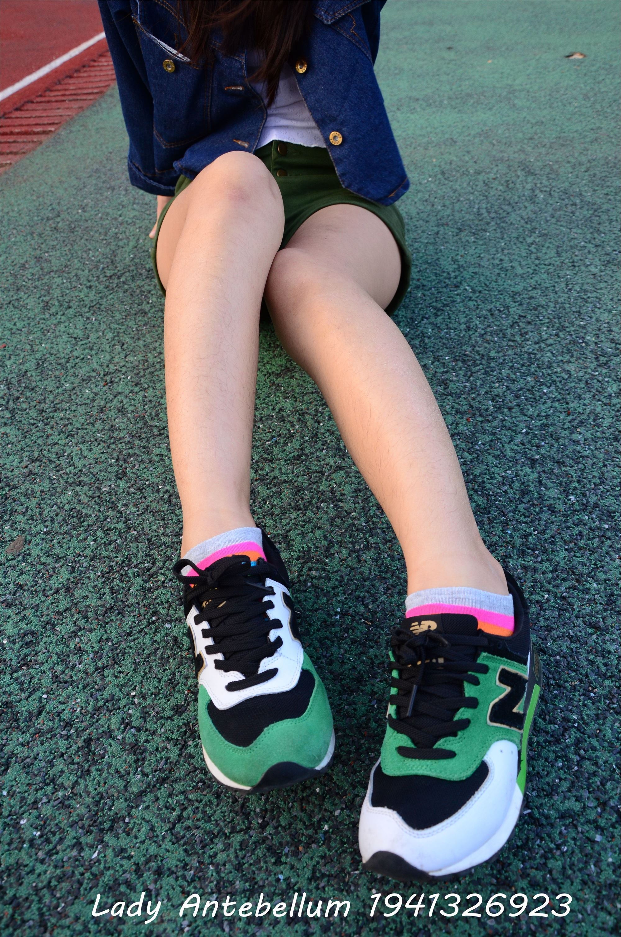 战前女神  恋足美腿棉袜女神级摄影套图 080