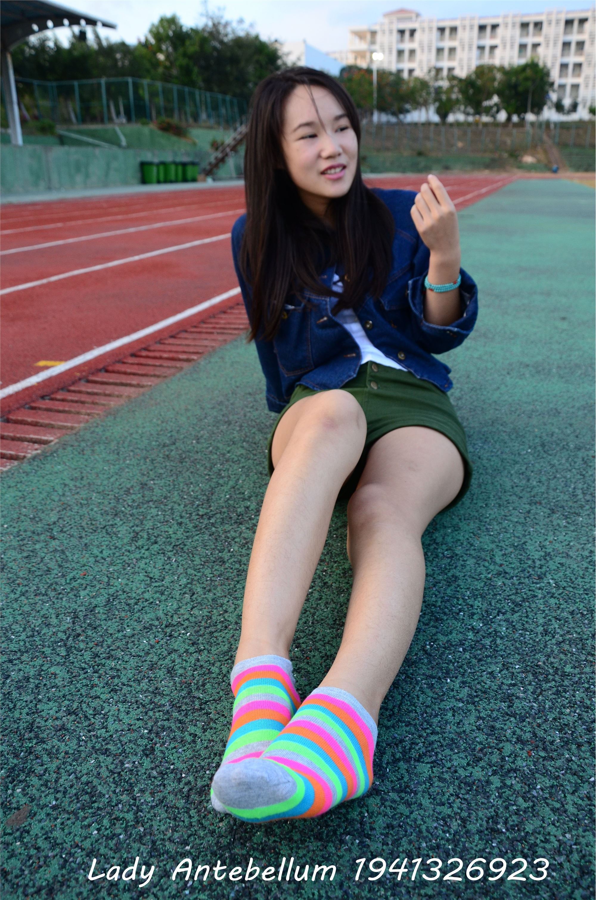 战前女神  恋足美腿棉袜女神级摄影套图 080