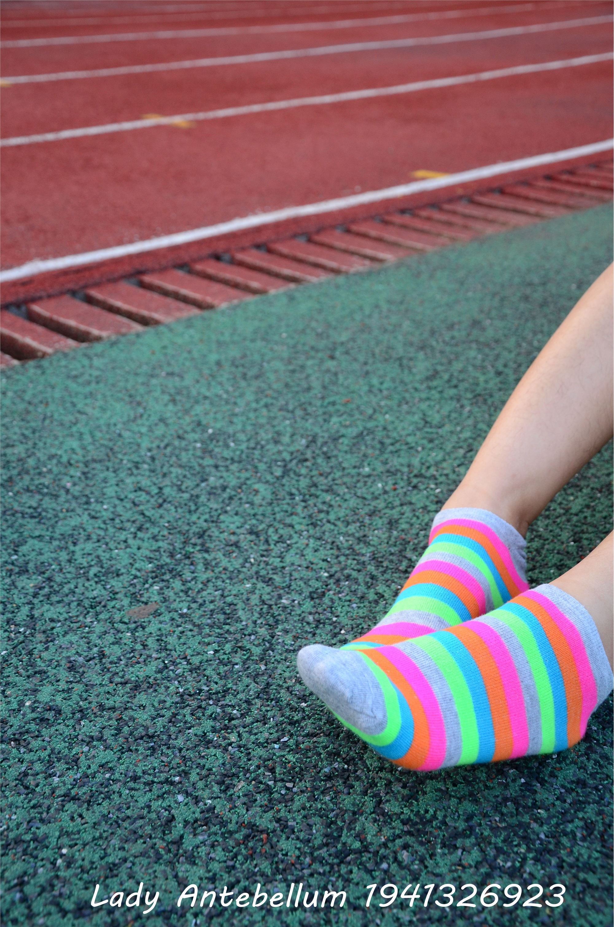 战前女神  恋足美腿棉袜女神级摄影套图 080