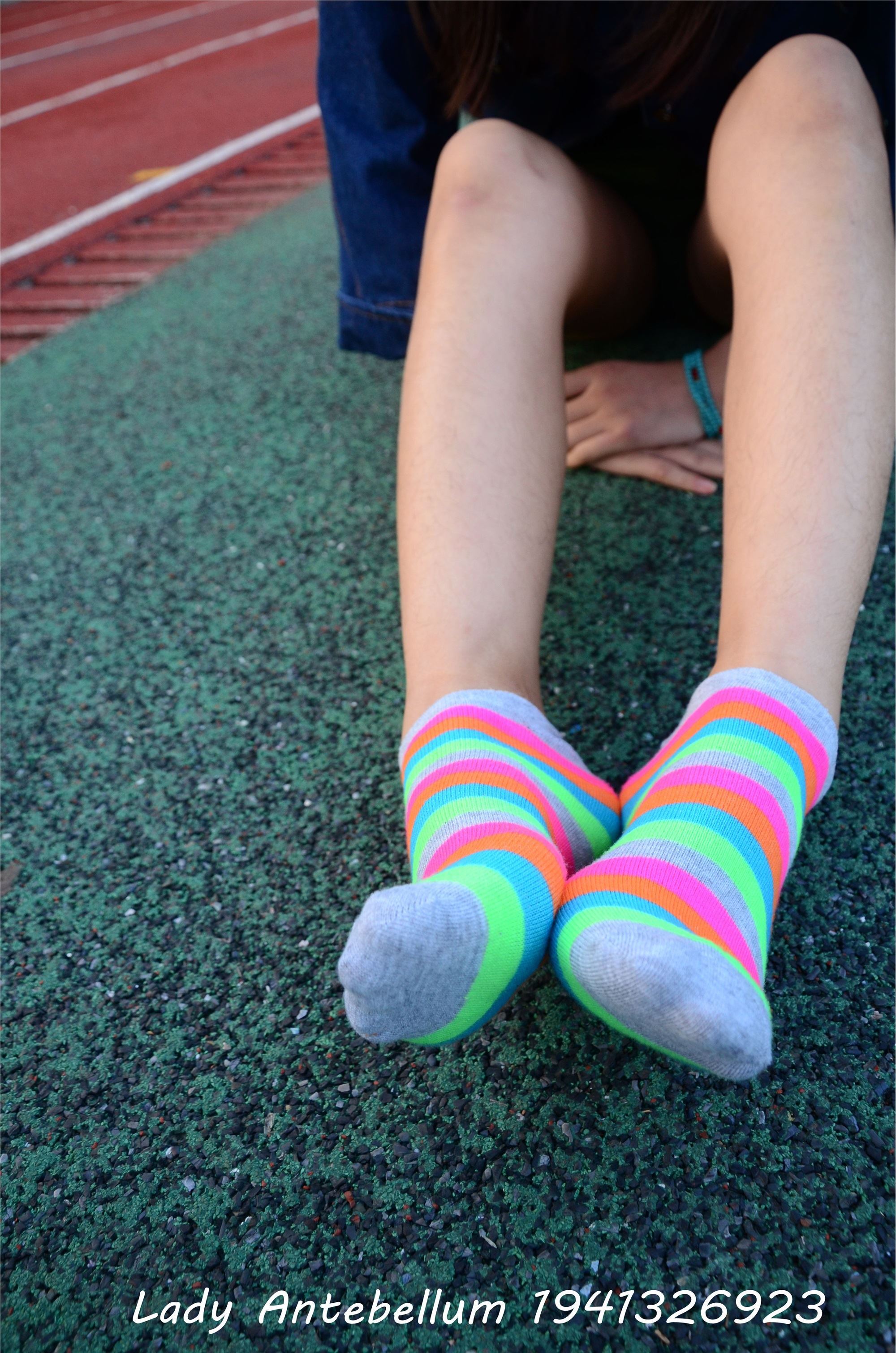 战前女神  恋足美腿棉袜女神级摄影套图 080