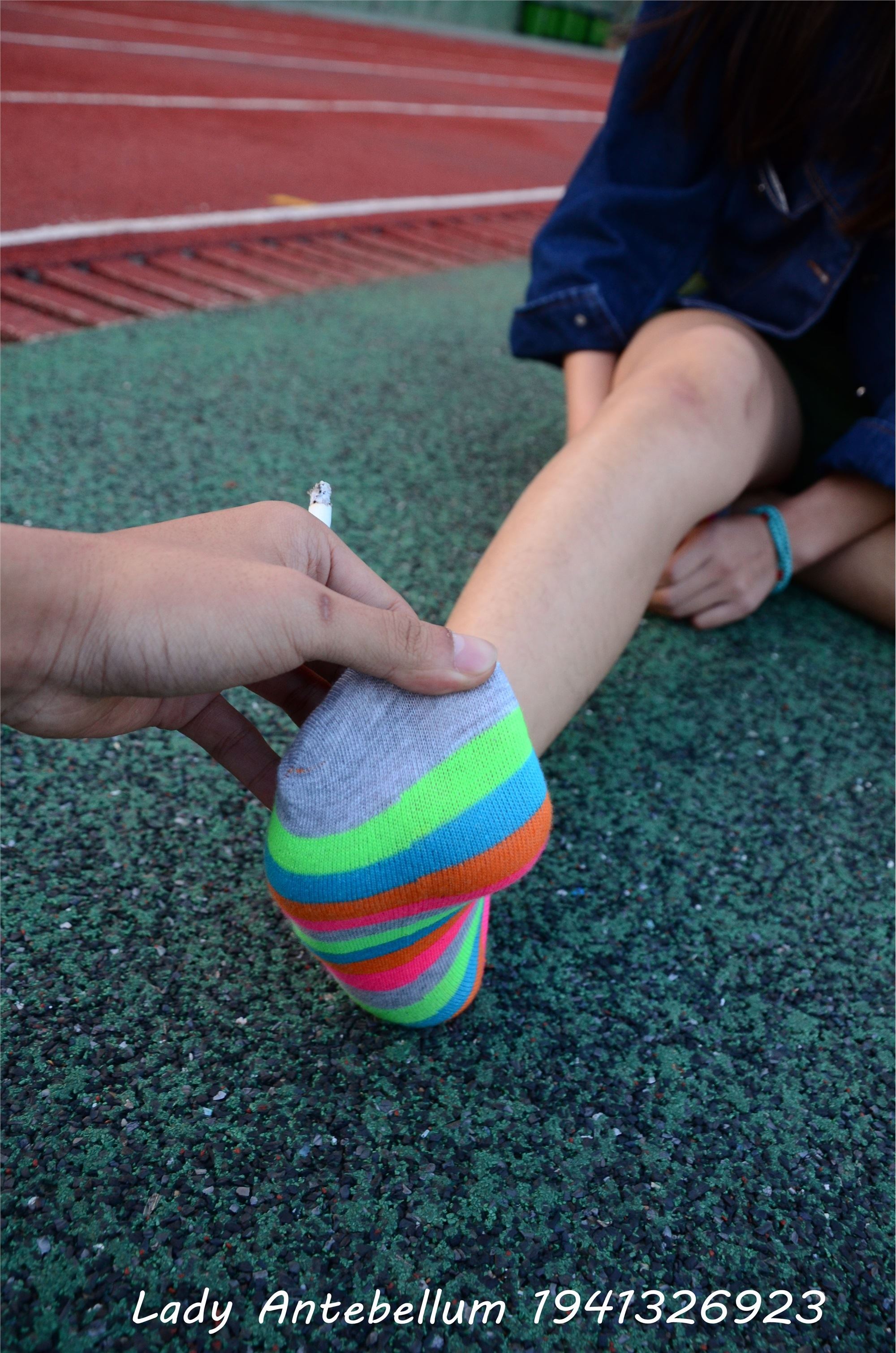 战前女神  恋足美腿棉袜女神级摄影套图 080