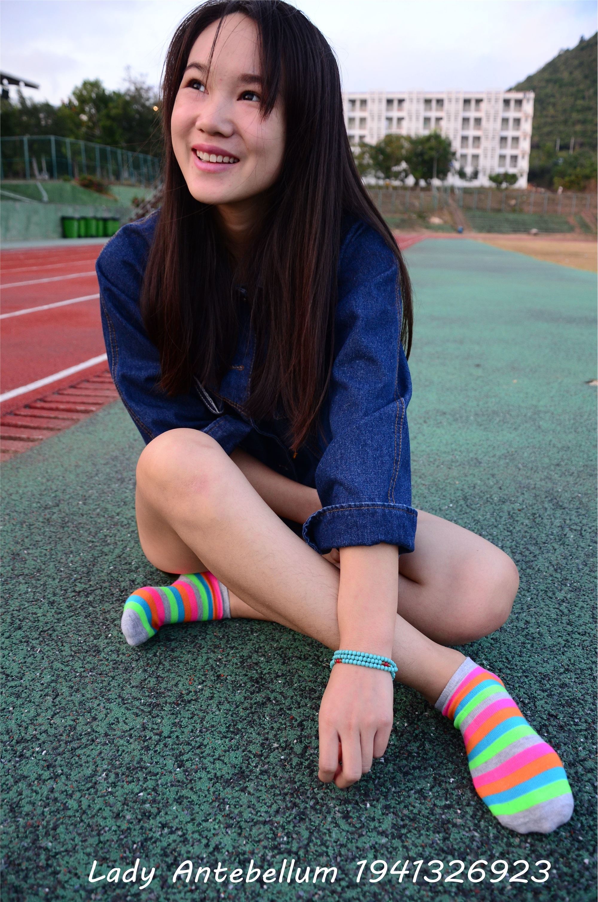 战前女神  恋足美腿棉袜女神级摄影套图 080