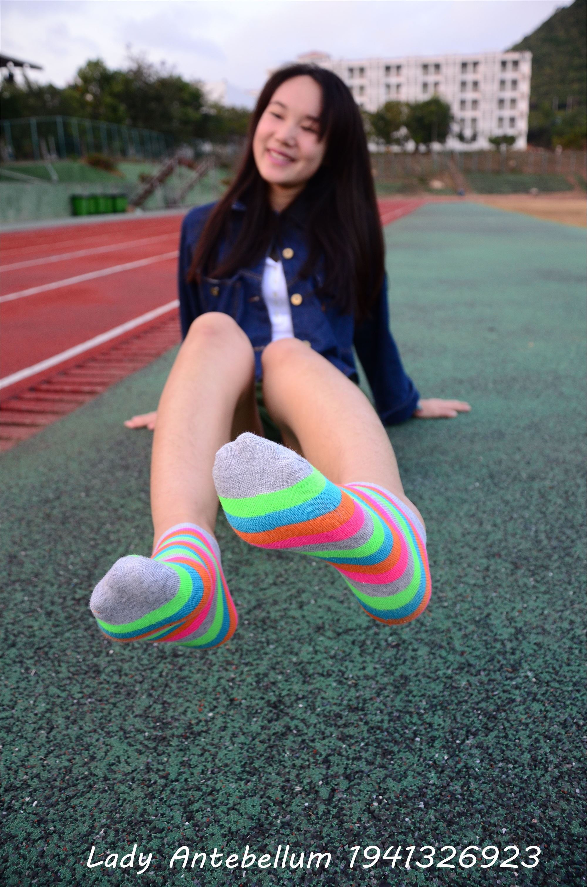 战前女神  恋足美腿棉袜女神级摄影套图 080