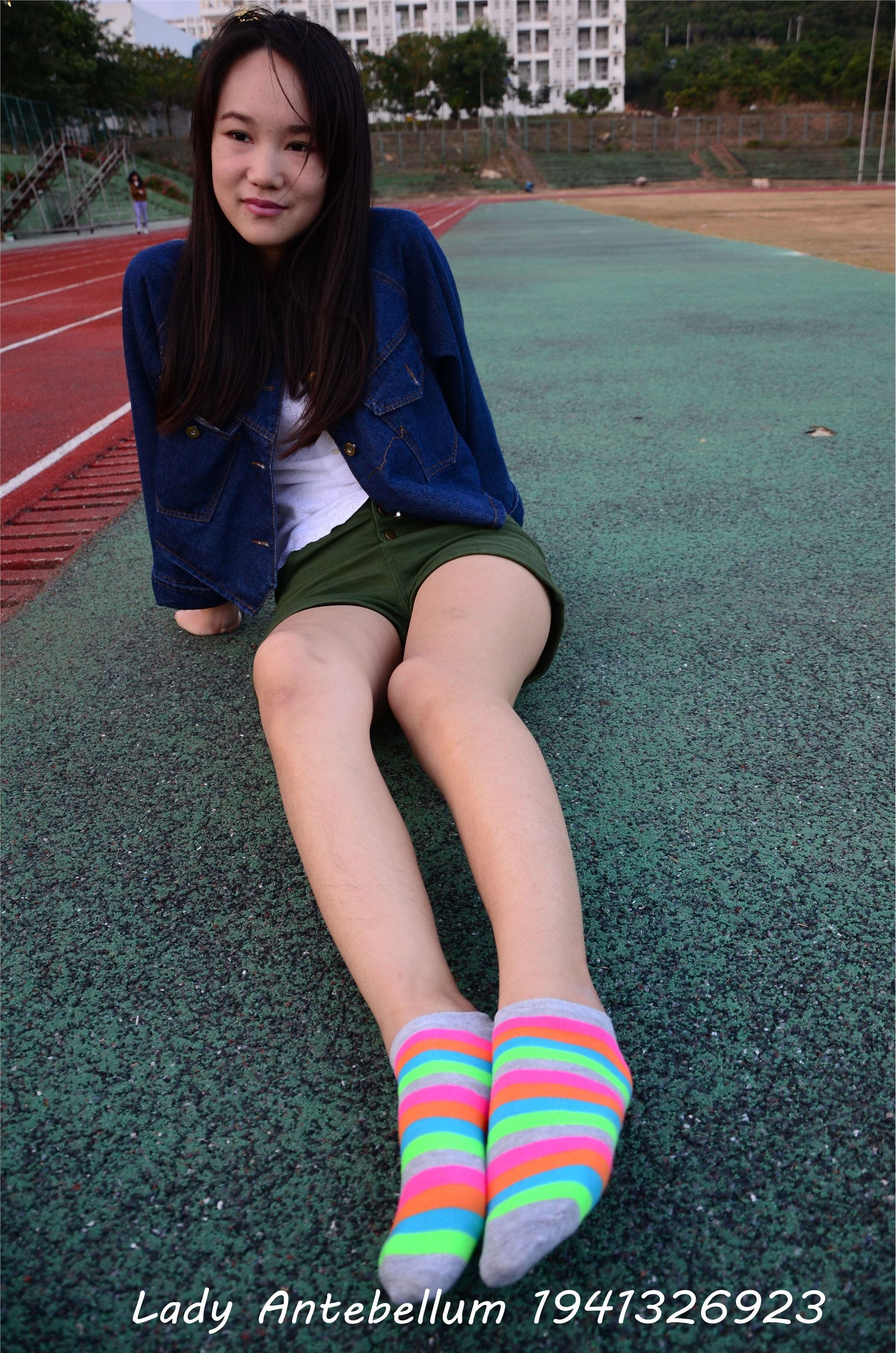 战前女神  恋足美腿棉袜女神级摄影套图 080