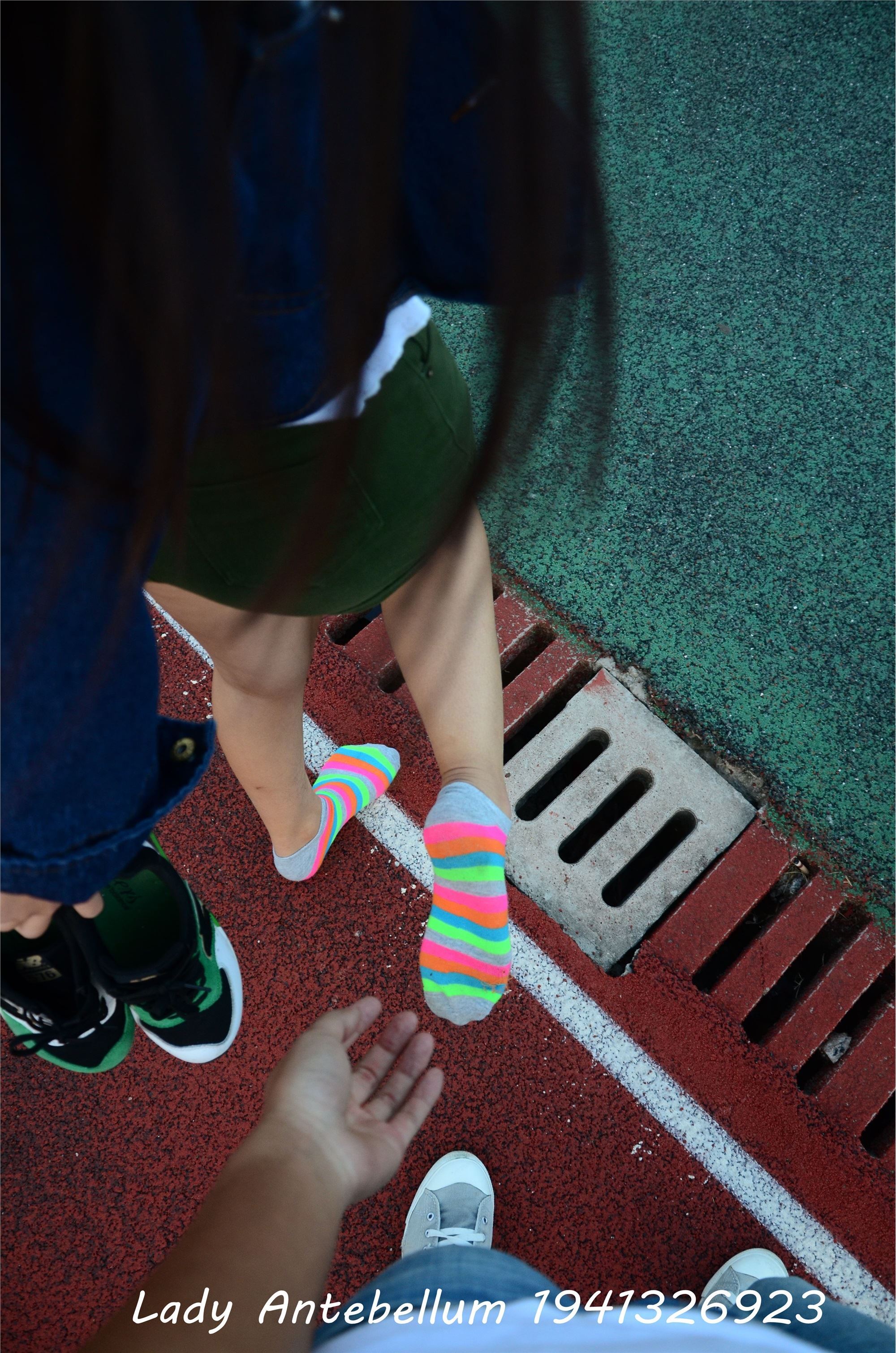 战前女神  恋足美腿棉袜女神级摄影套图 080