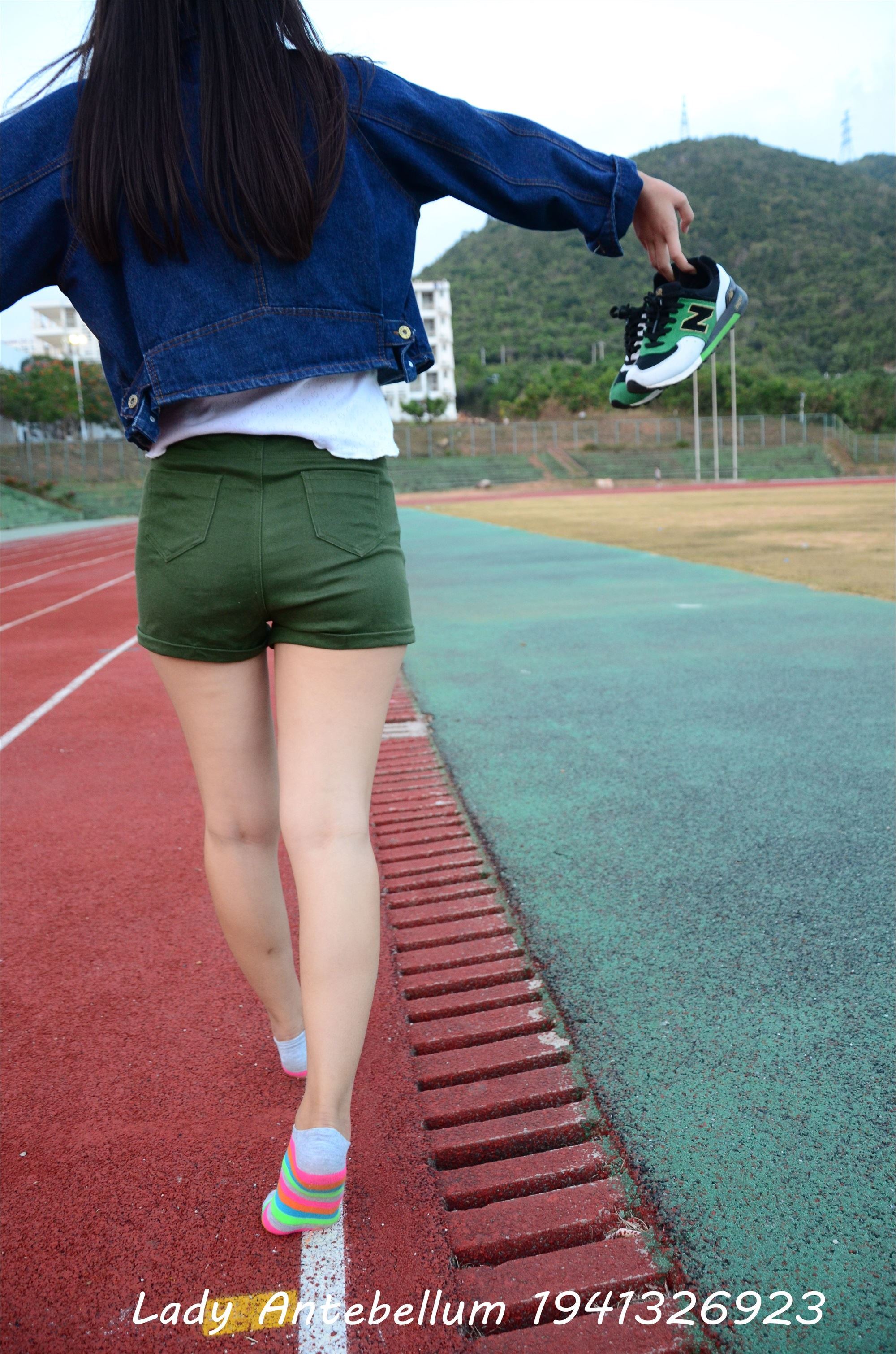 战前女神  恋足美腿棉袜女神级摄影套图 080