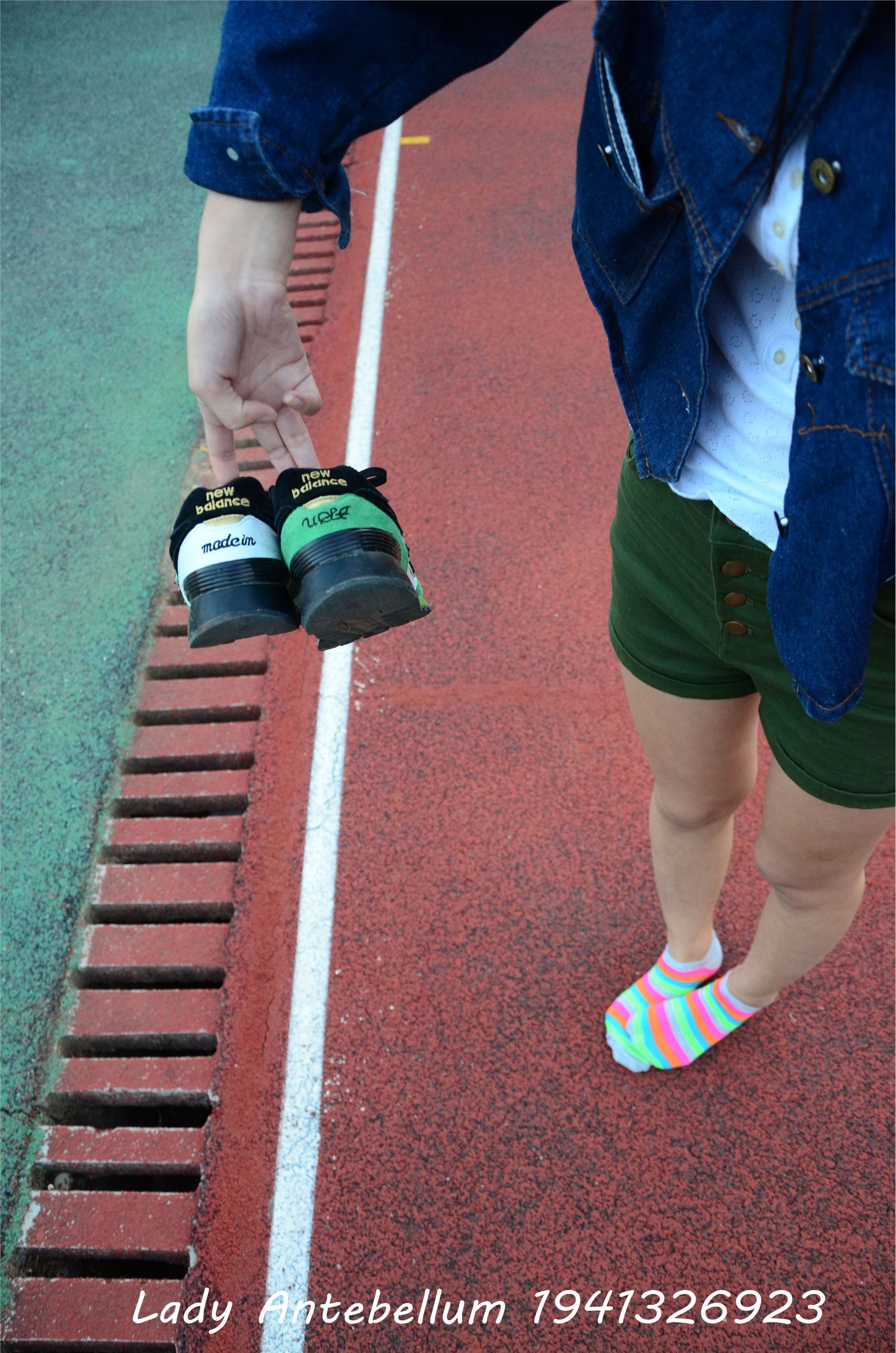 战前女神  恋足美腿棉袜女神级摄影套图 080