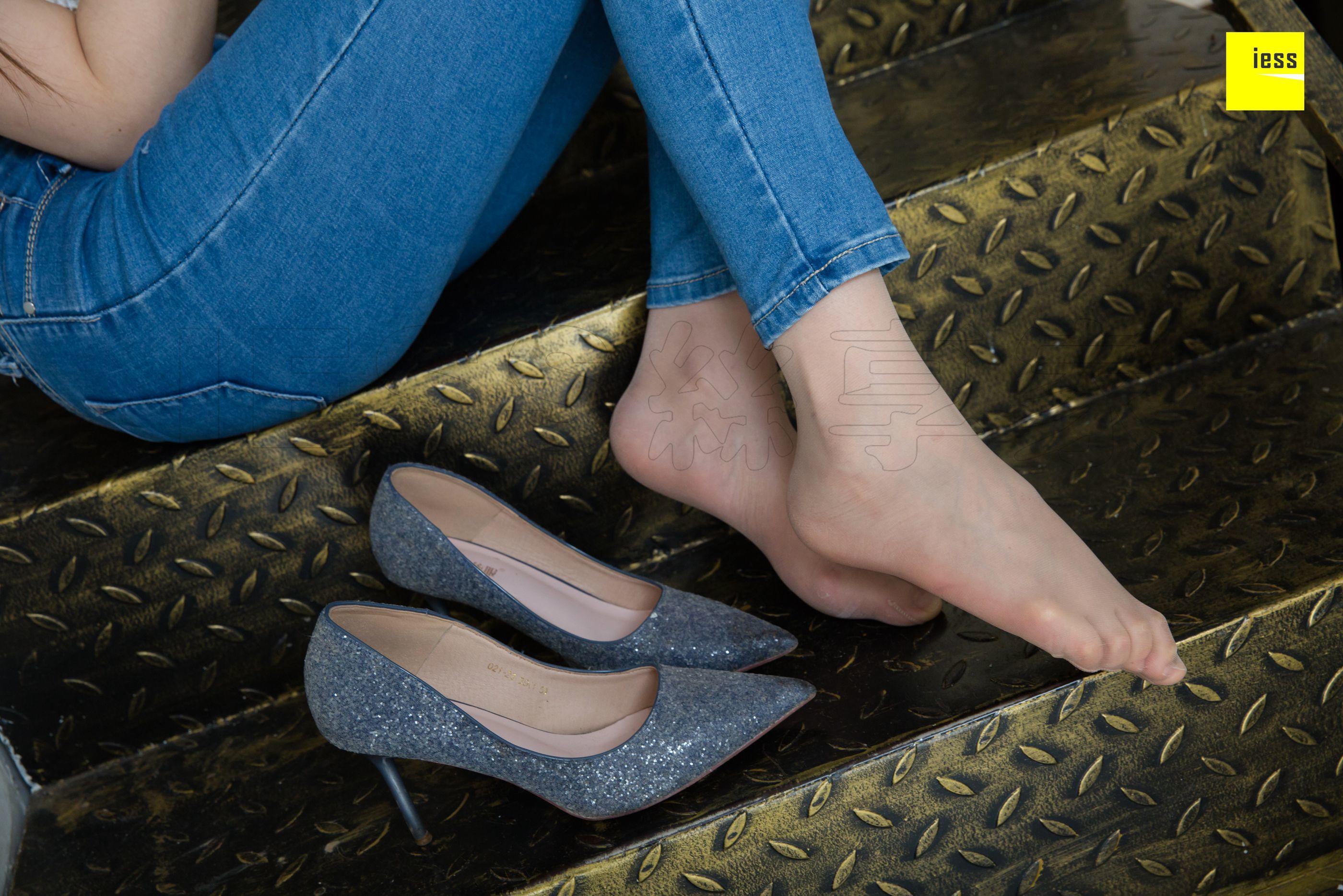 IESS异思趣向  2018.07.09 丝享家270：《九妹破洞牛仔裤肉丝》九妹