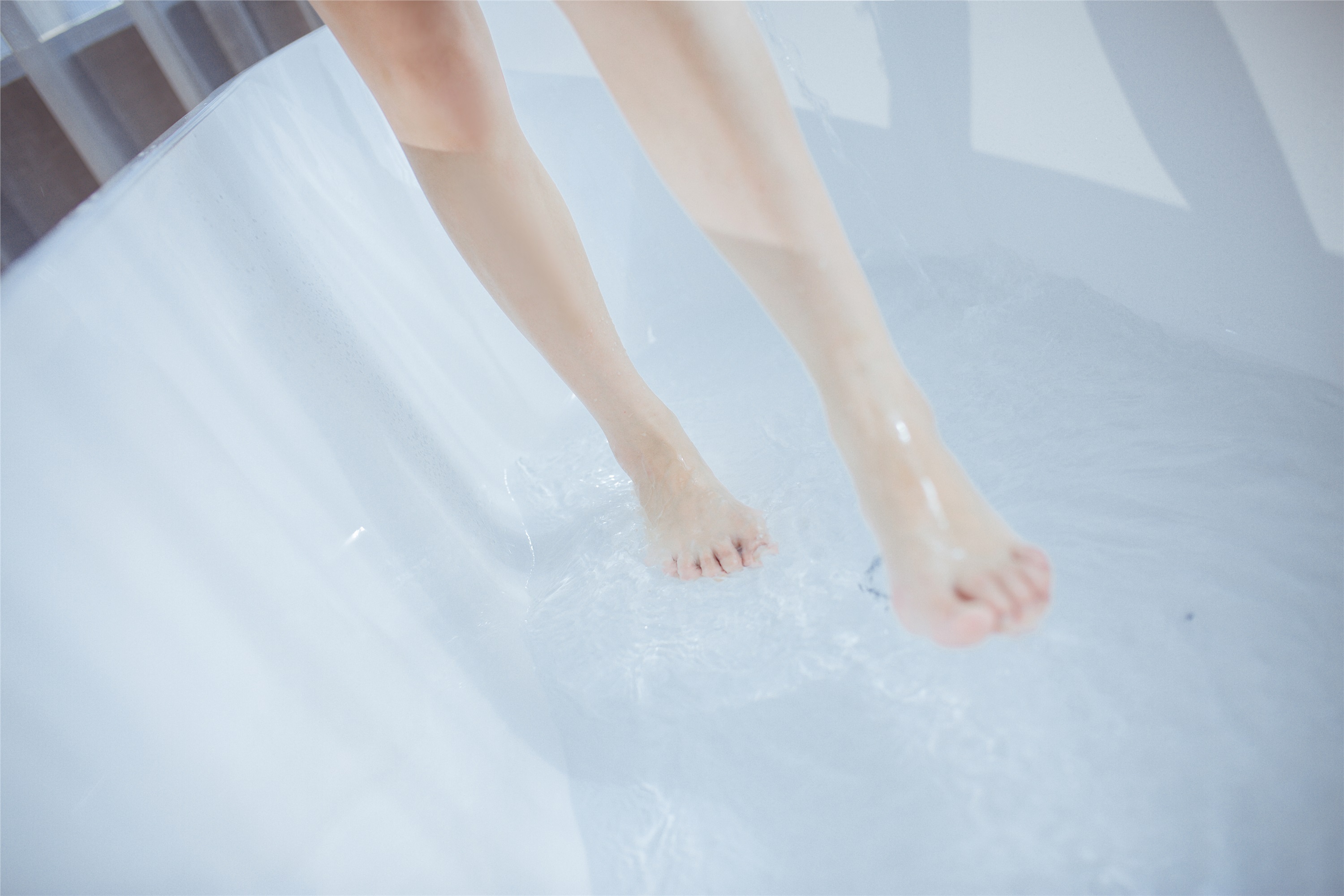 过期米线线喵美女套图 之 浴缸