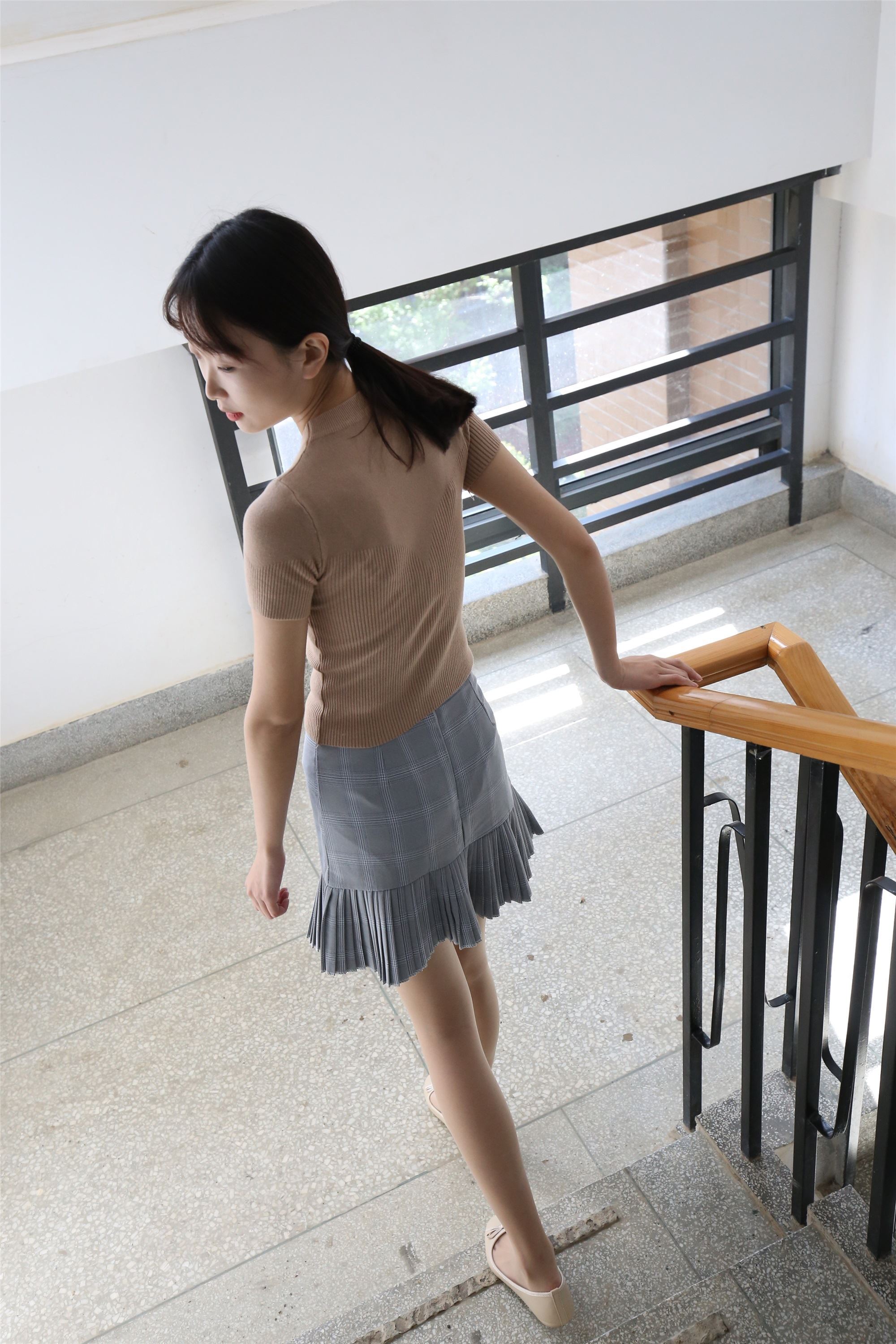 大西瓜套图 S033 肉丝-1小姐姐407p 1sp1