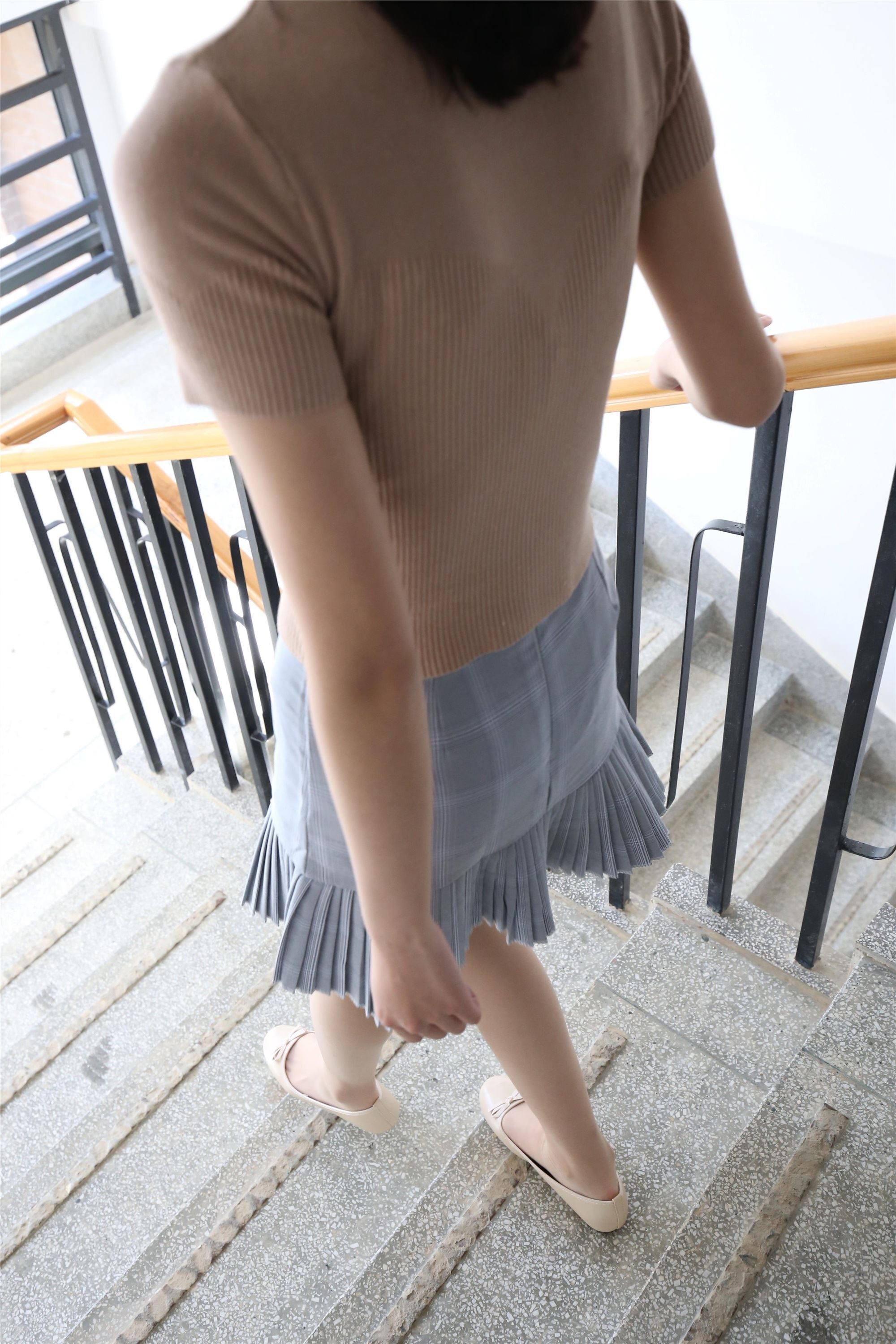 大西瓜套图 S033 肉丝-1小姐姐407p 1sp1