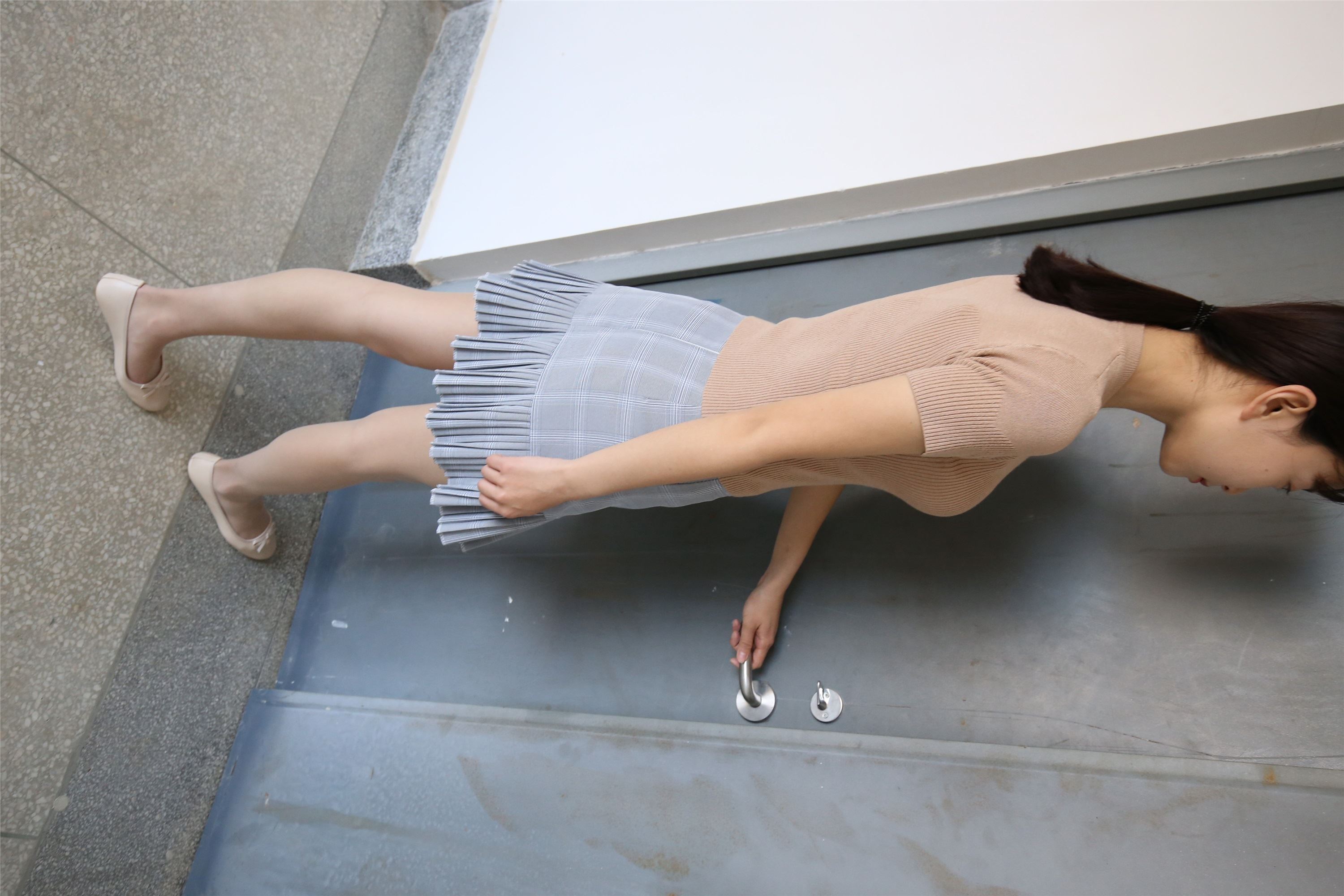 大西瓜套图 S033 肉丝-1小姐姐407p 1sp1