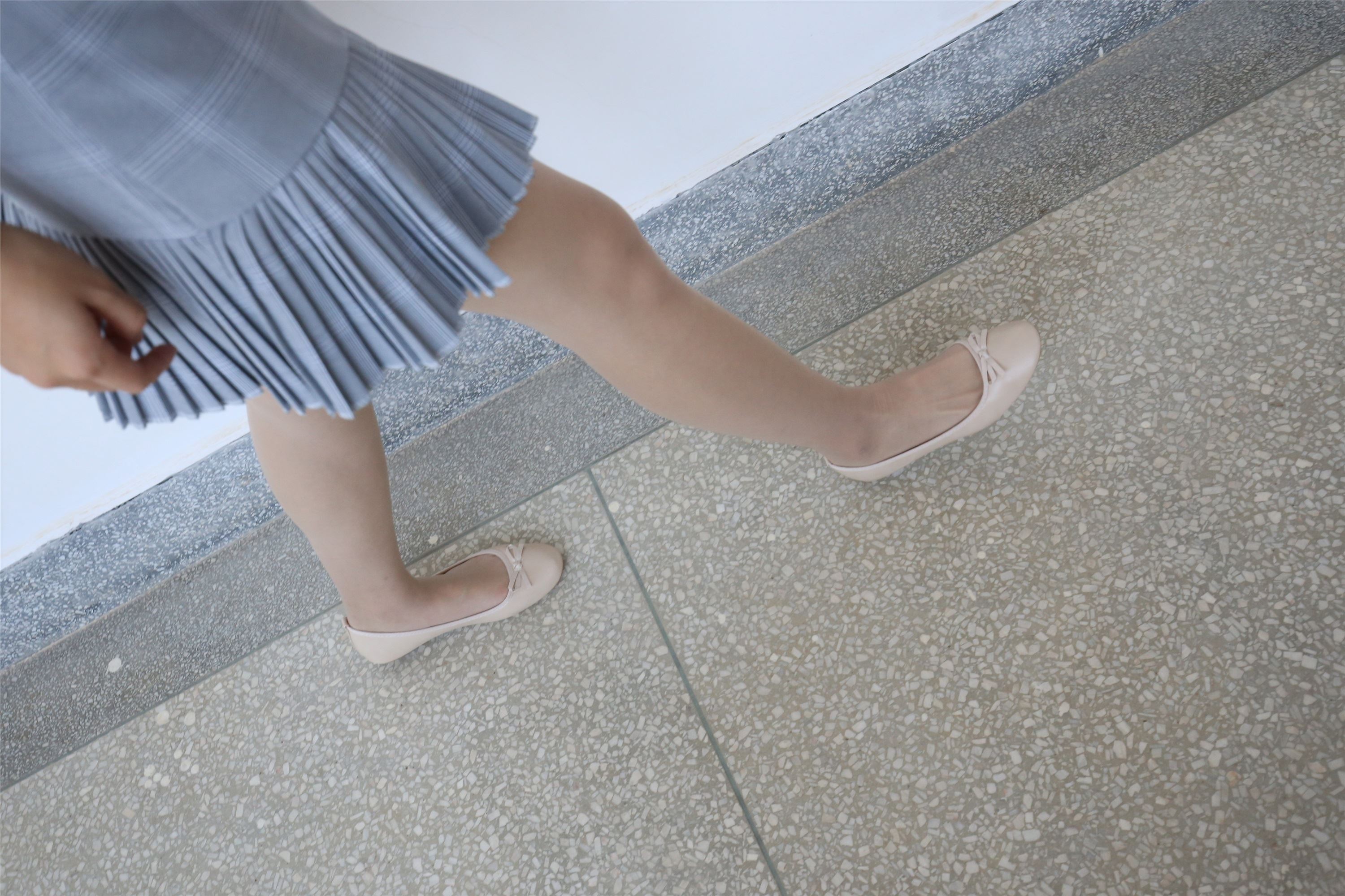 大西瓜套图 S033 肉丝-1小姐姐407p 1sp1