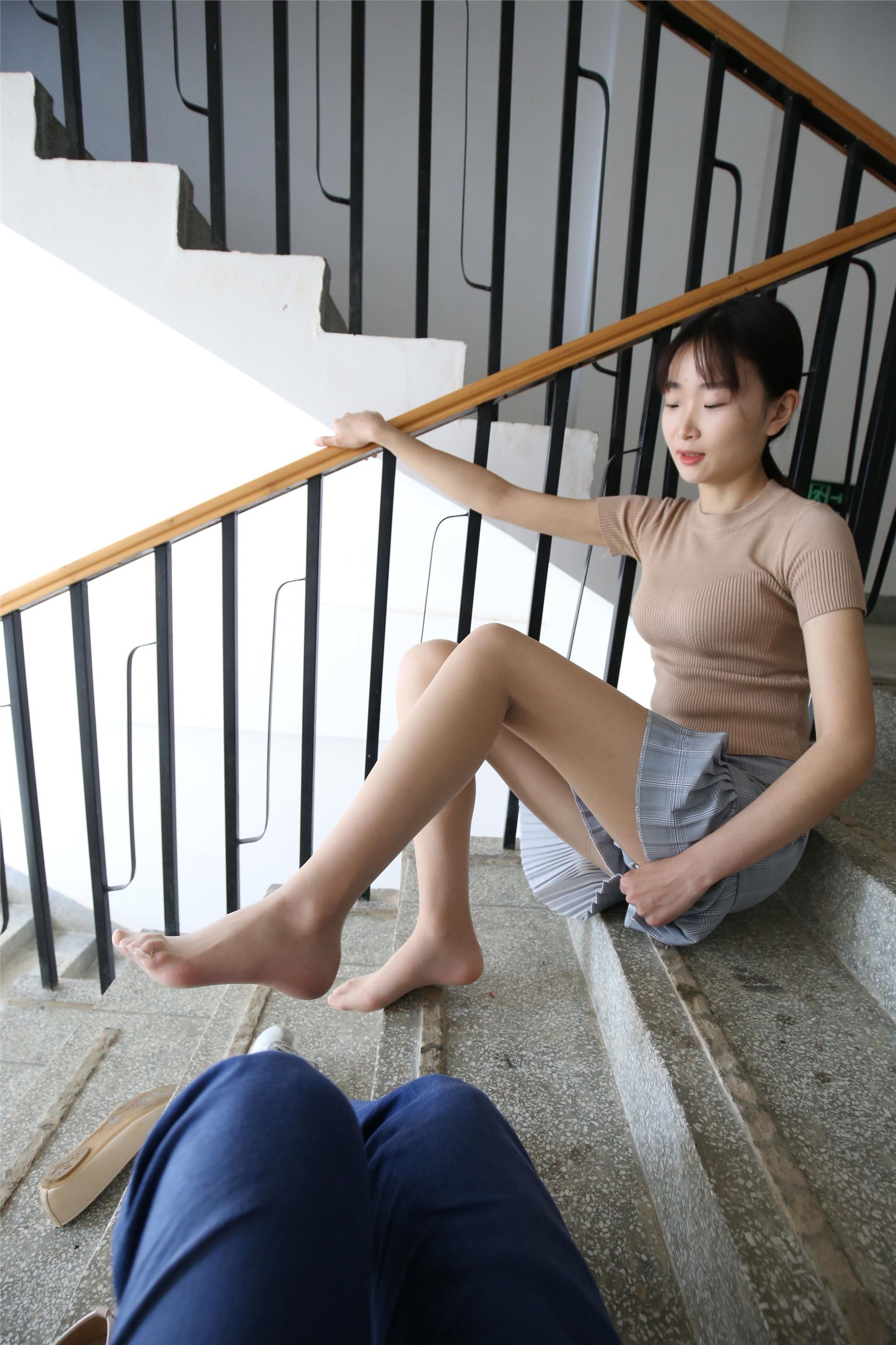 大西瓜套图 S033 肉丝-1小姐姐407p 1sp2