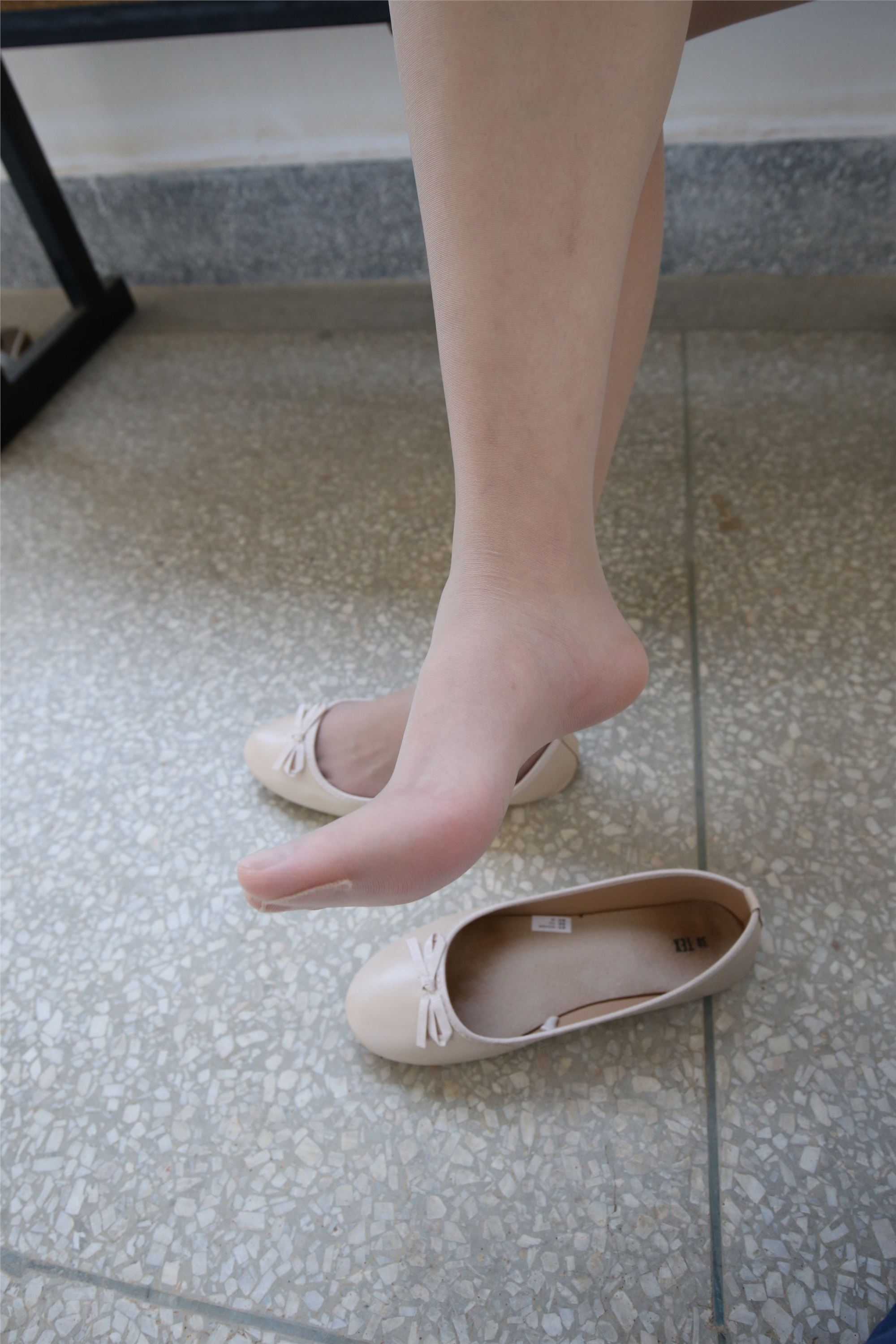 大西瓜套图 S033 肉丝-1小姐姐407p 1sp2