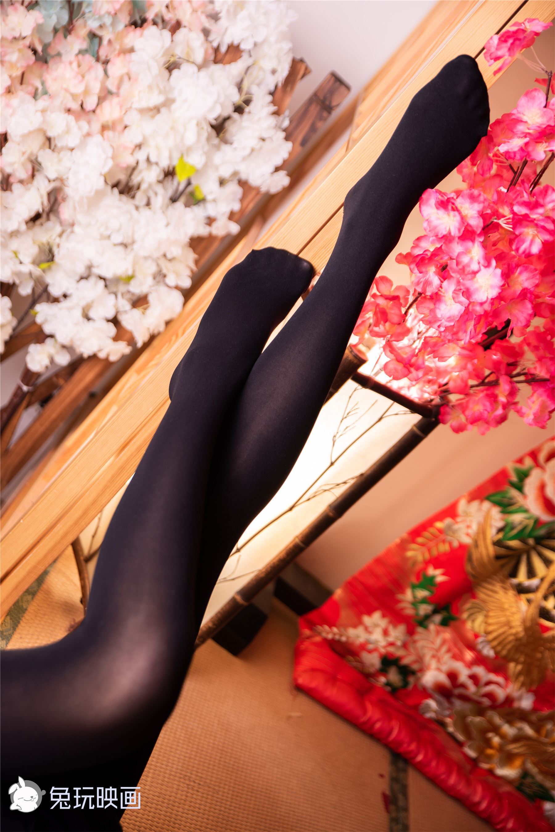兔玩映画系列 Vol.053 冬天里的黑丝JK裙