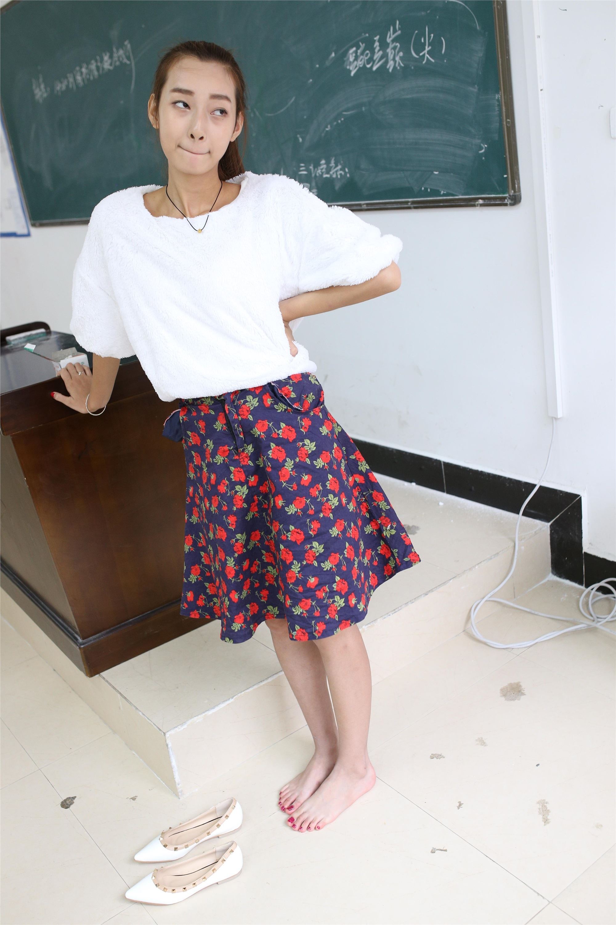 大西瓜套图 S006 白船袜月133p