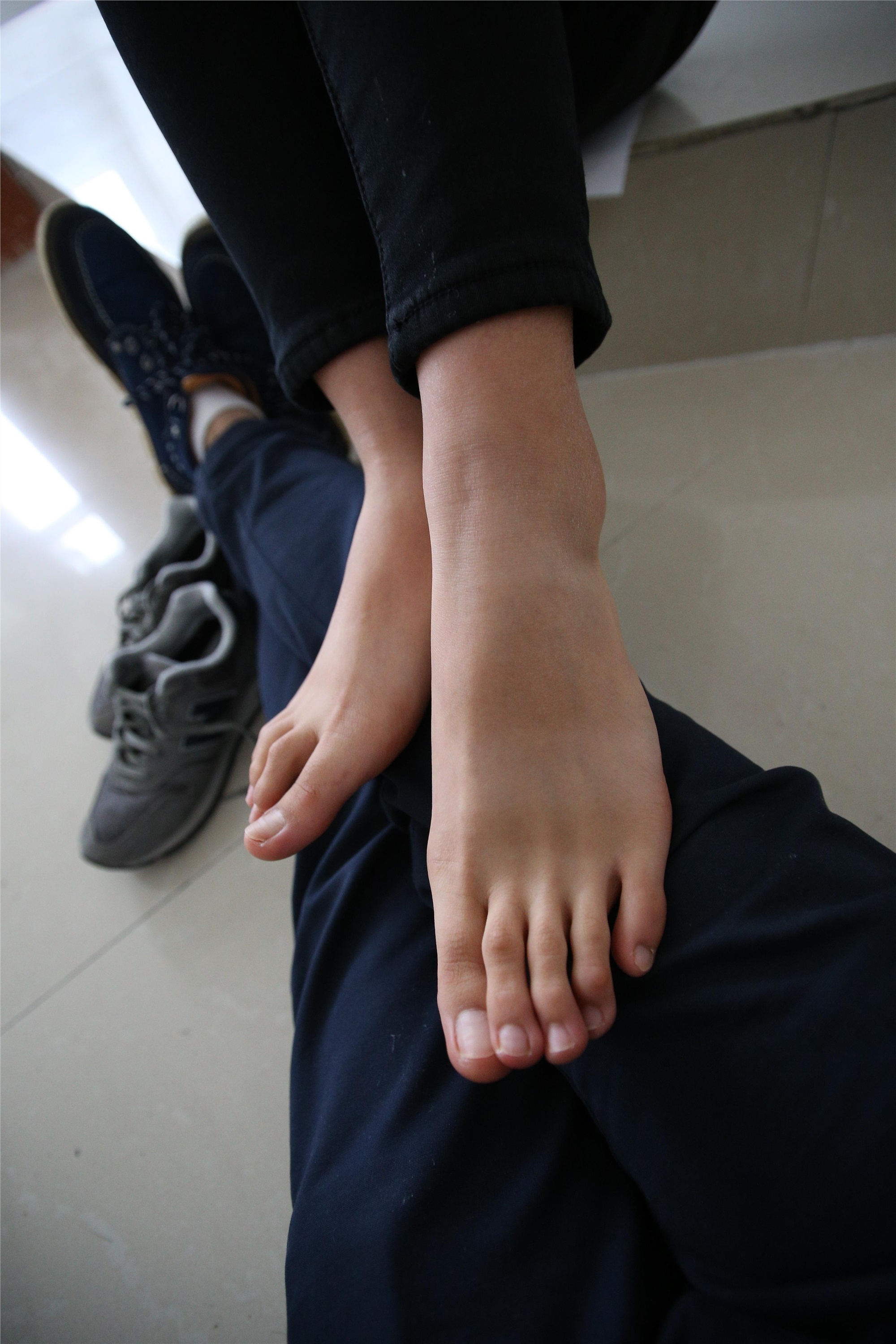 大西瓜套图 S008 黑衣萧婷48p