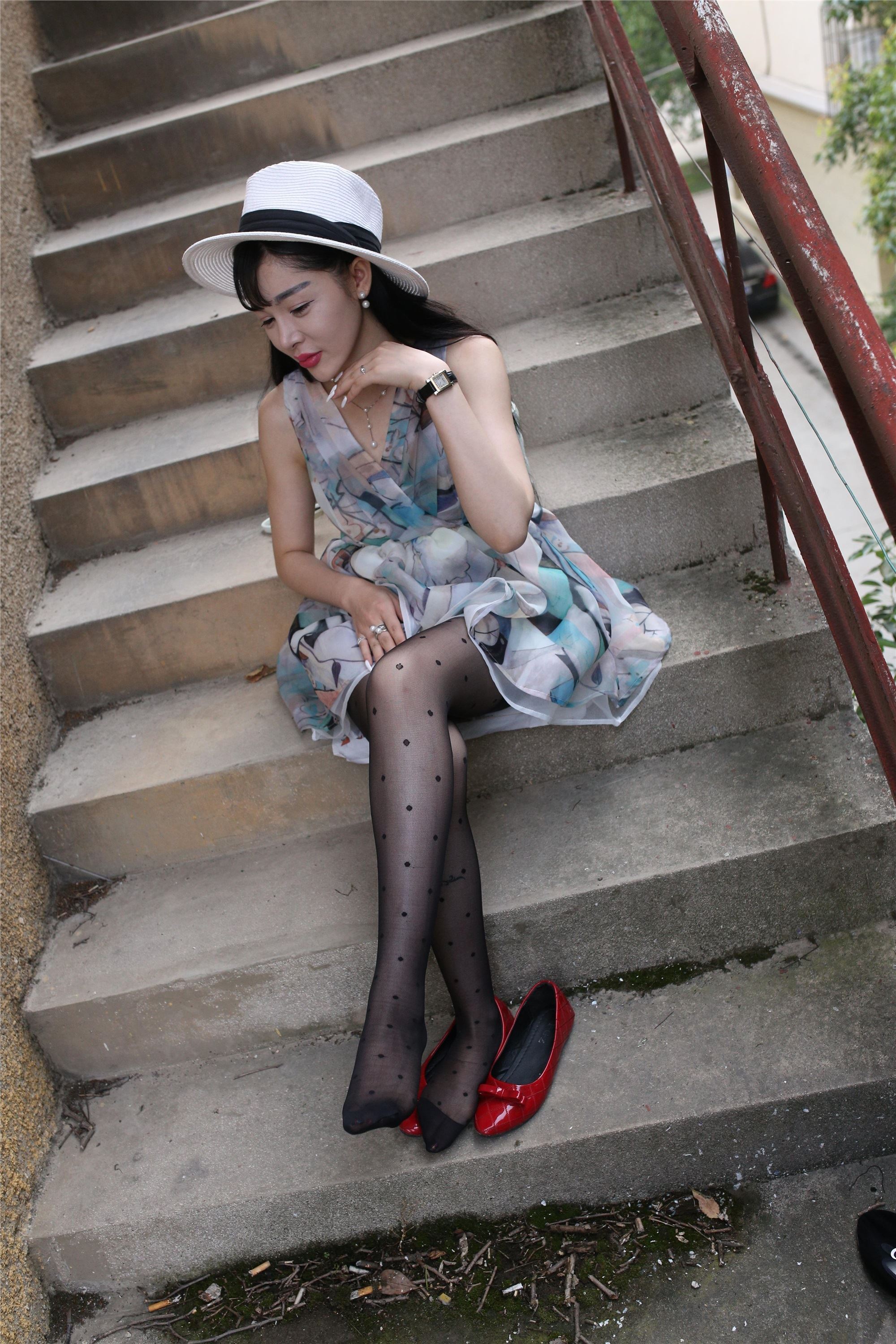 大西瓜套图 S009 红嘴唇少妇337p1