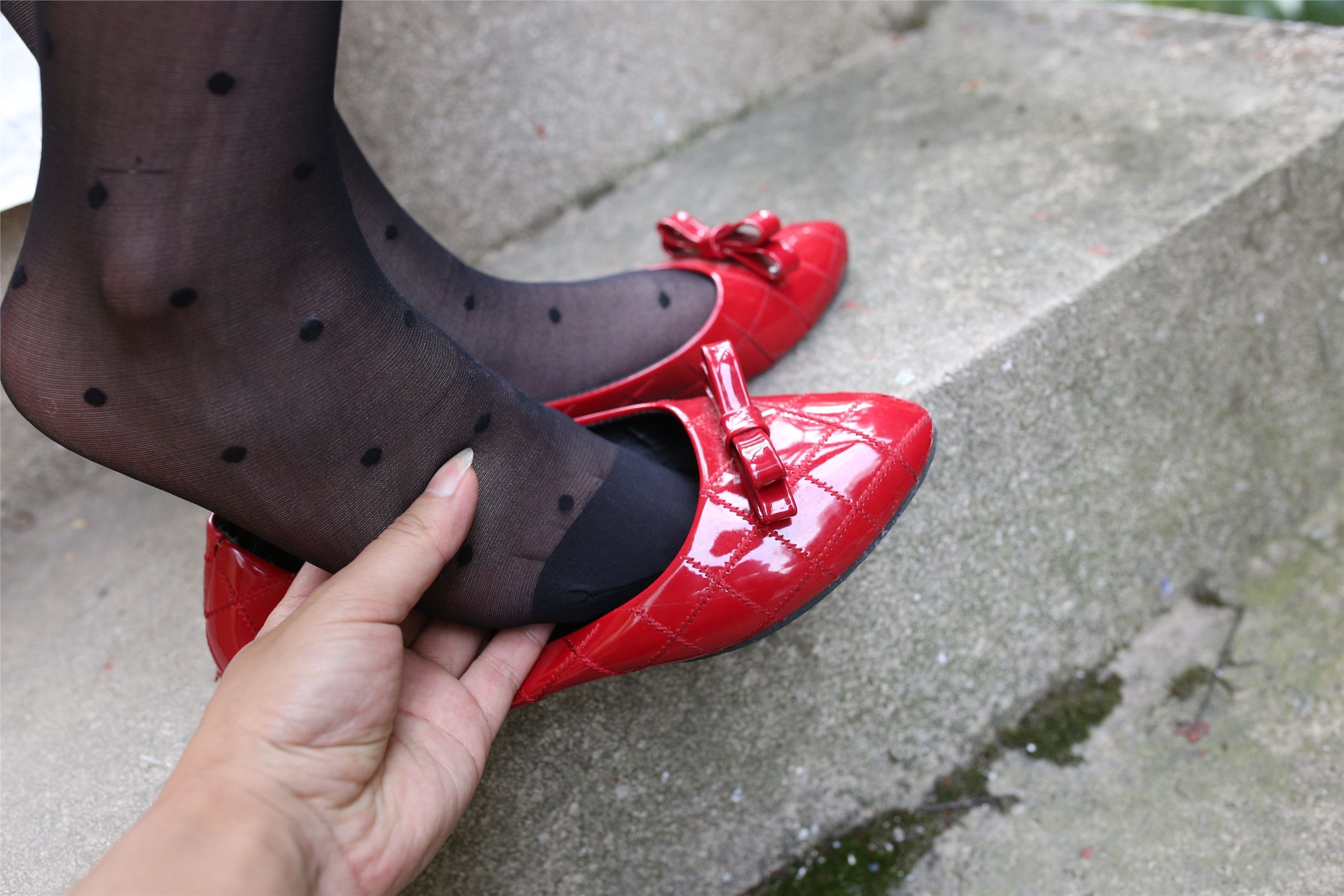 大西瓜套图 S009 红嘴唇少妇337p1