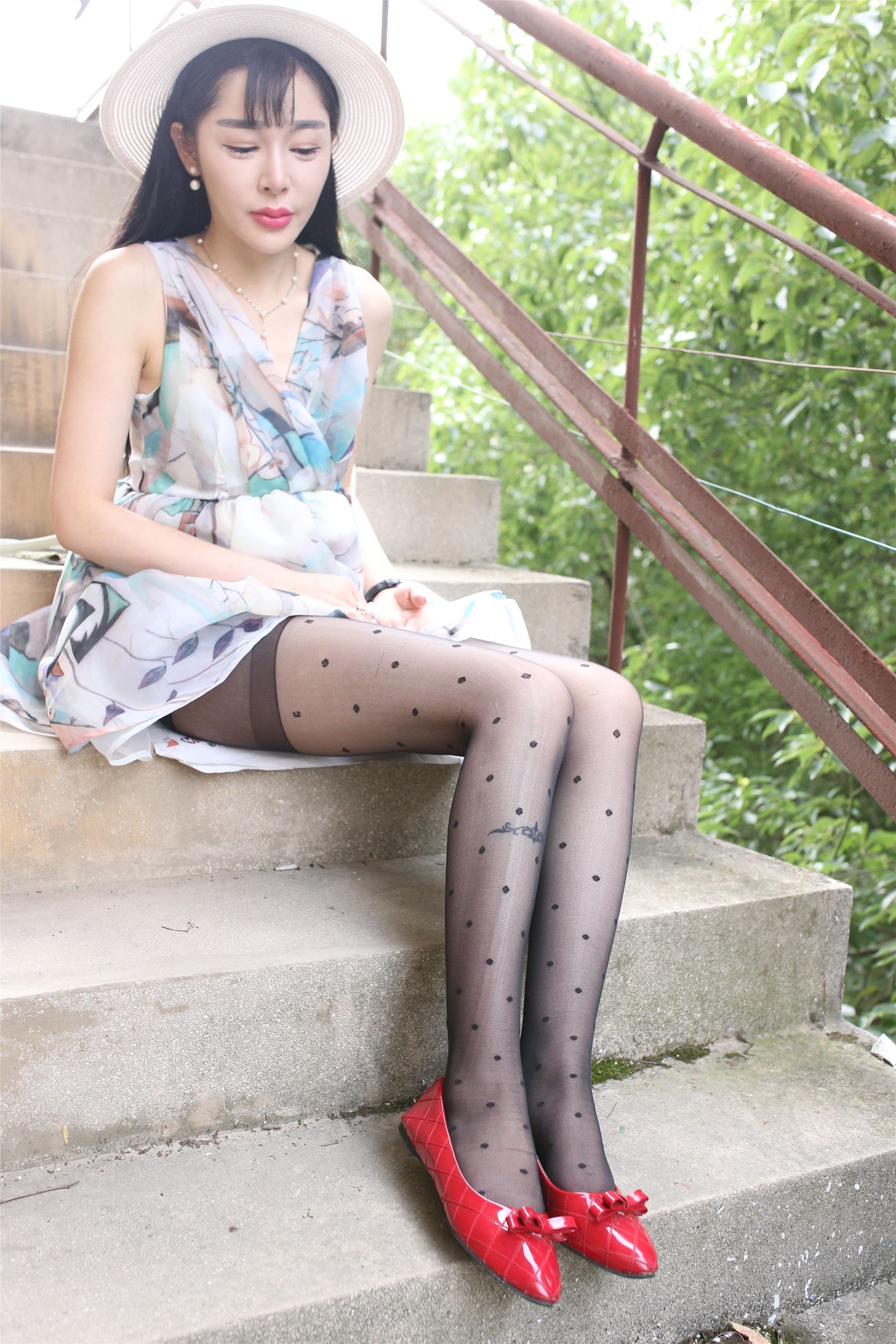 大西瓜套图 S009 红嘴唇少妇337p1