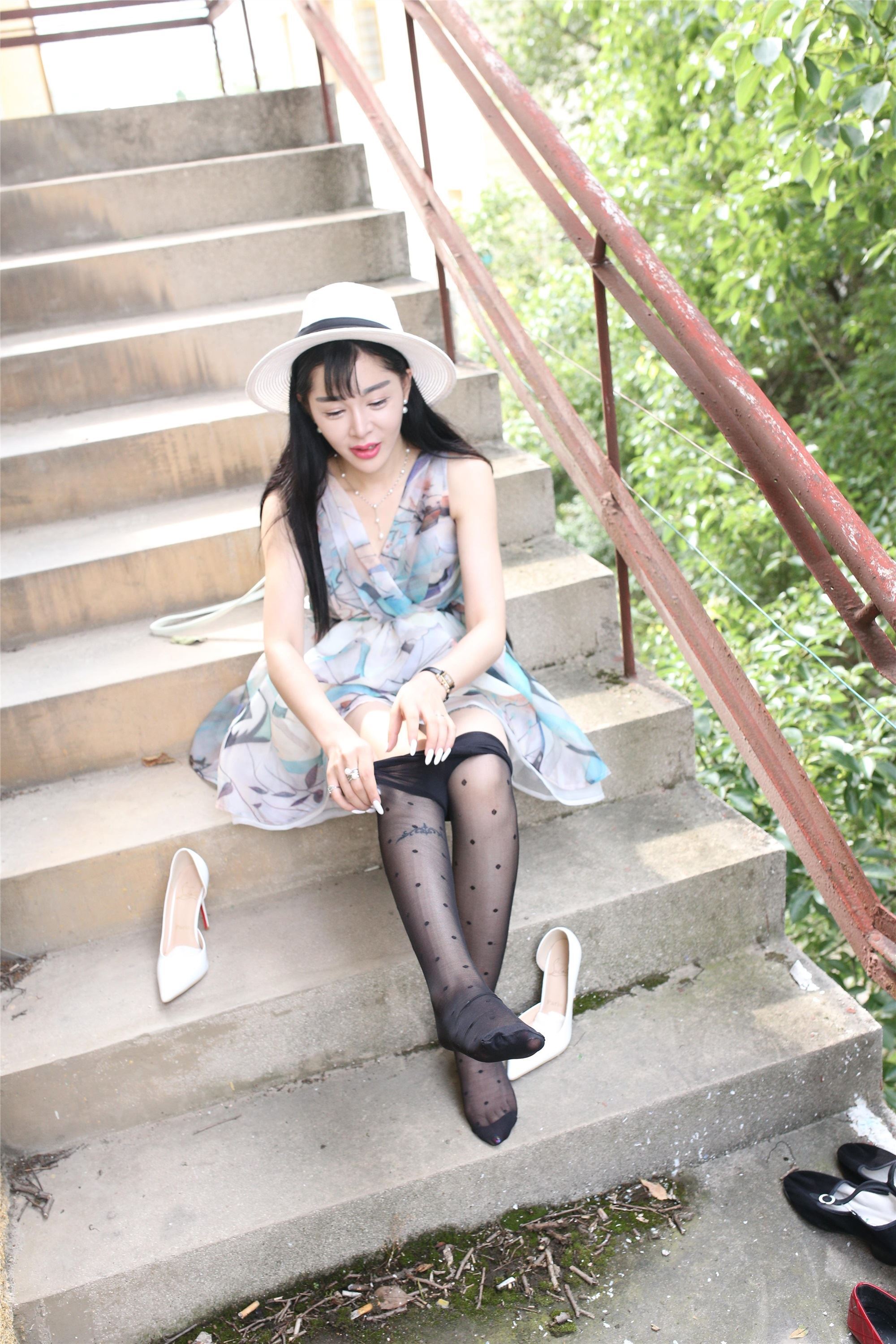 大西瓜套图 S009 红嘴唇少妇337p1