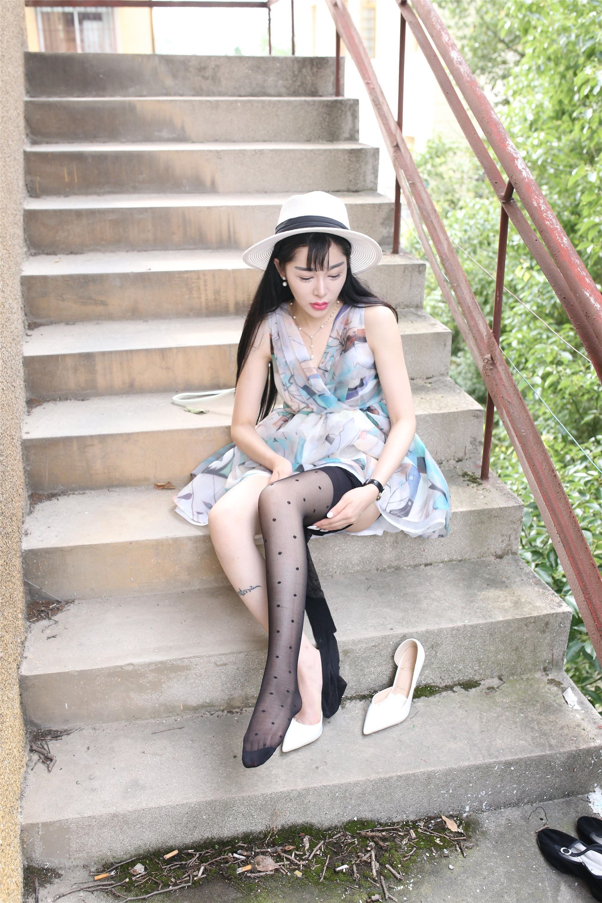 大西瓜套图 S009 红嘴唇少妇337p1