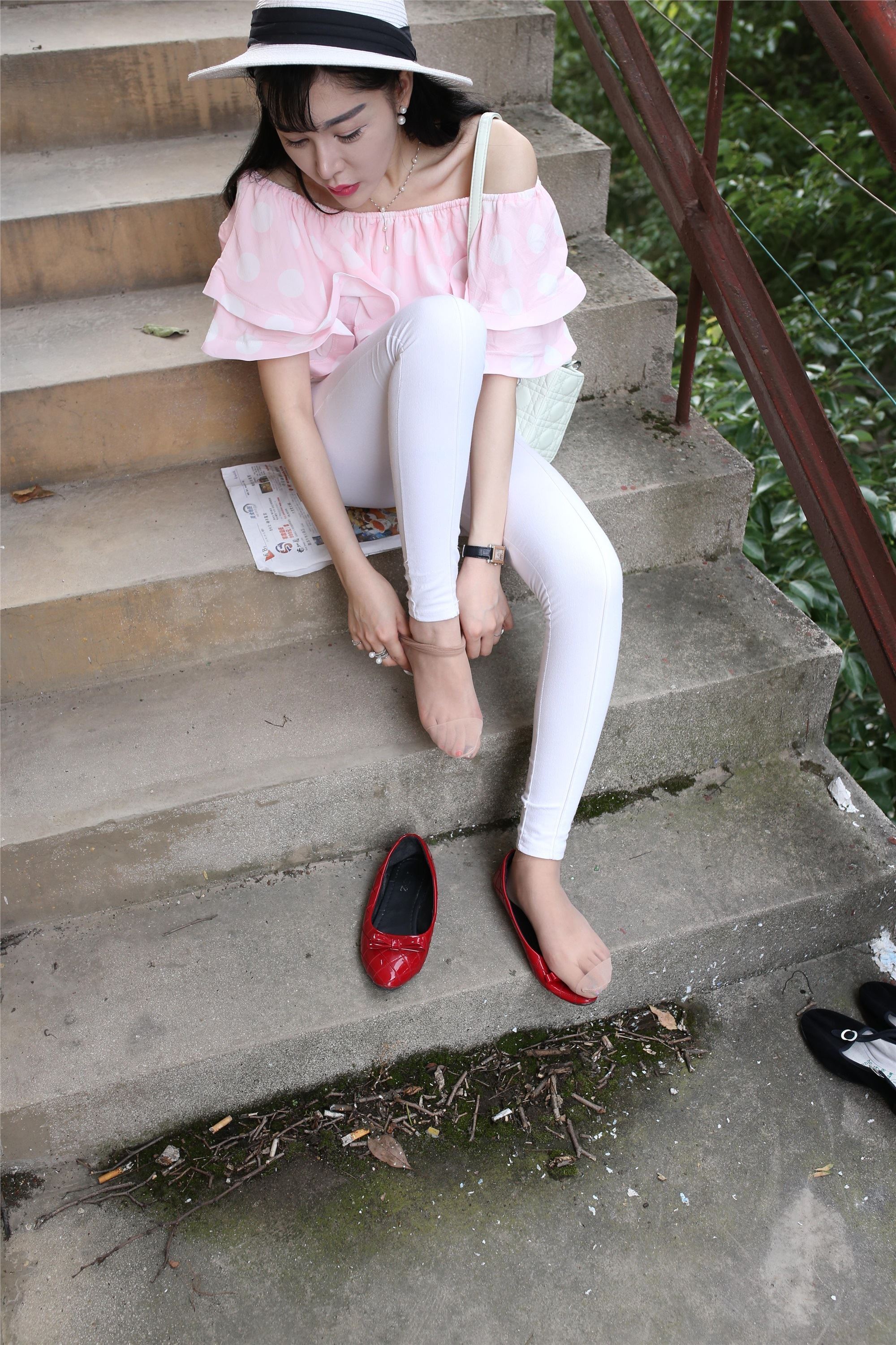 大西瓜套图 S009 红嘴唇少妇337p1