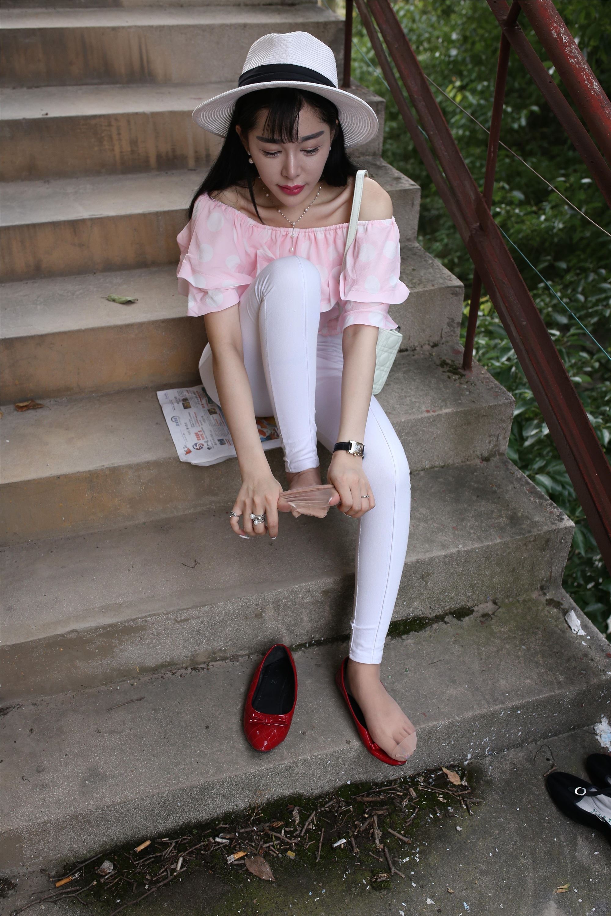 大西瓜套图 S009 红嘴唇少妇337p1