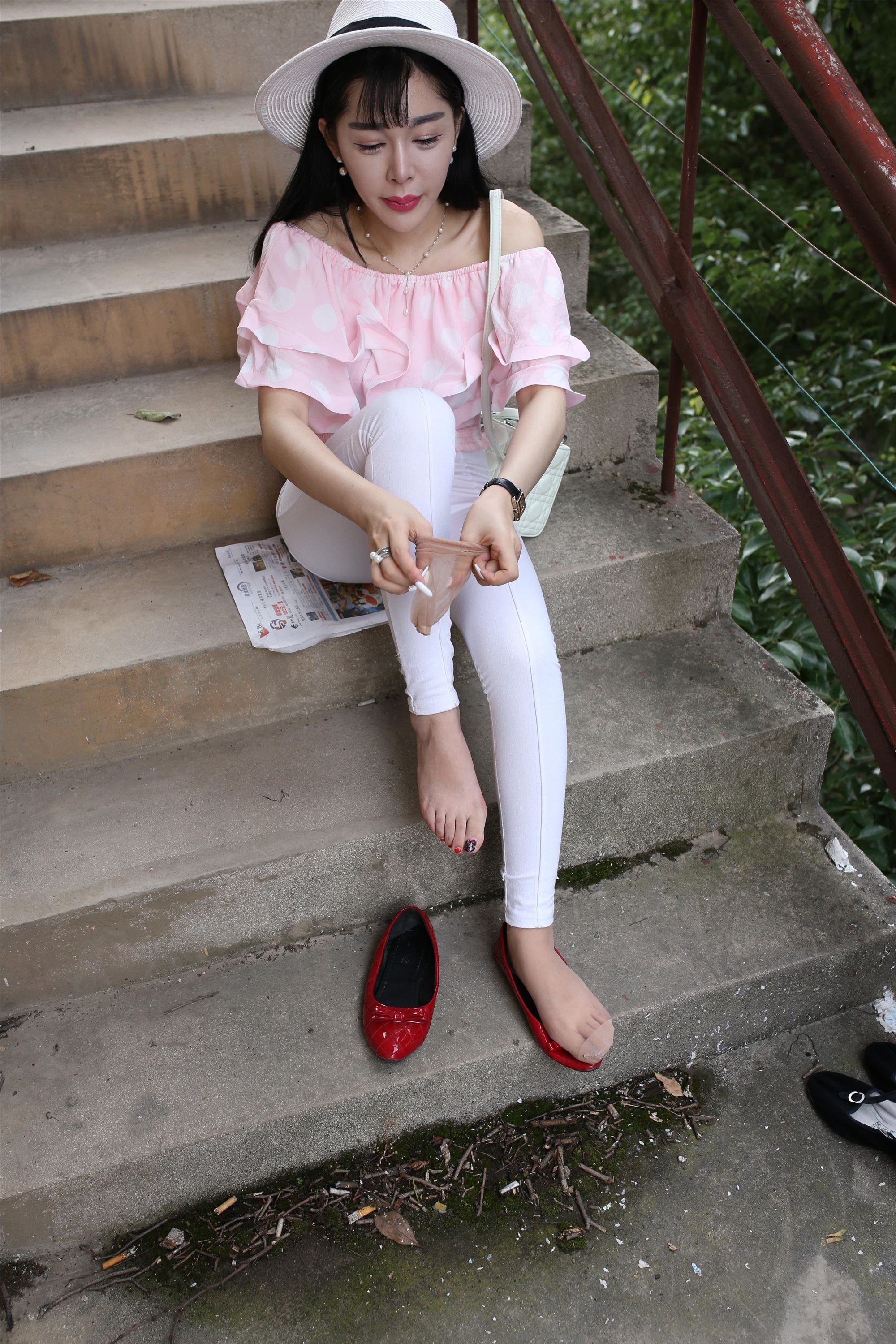 大西瓜套图 S009 红嘴唇少妇337p1