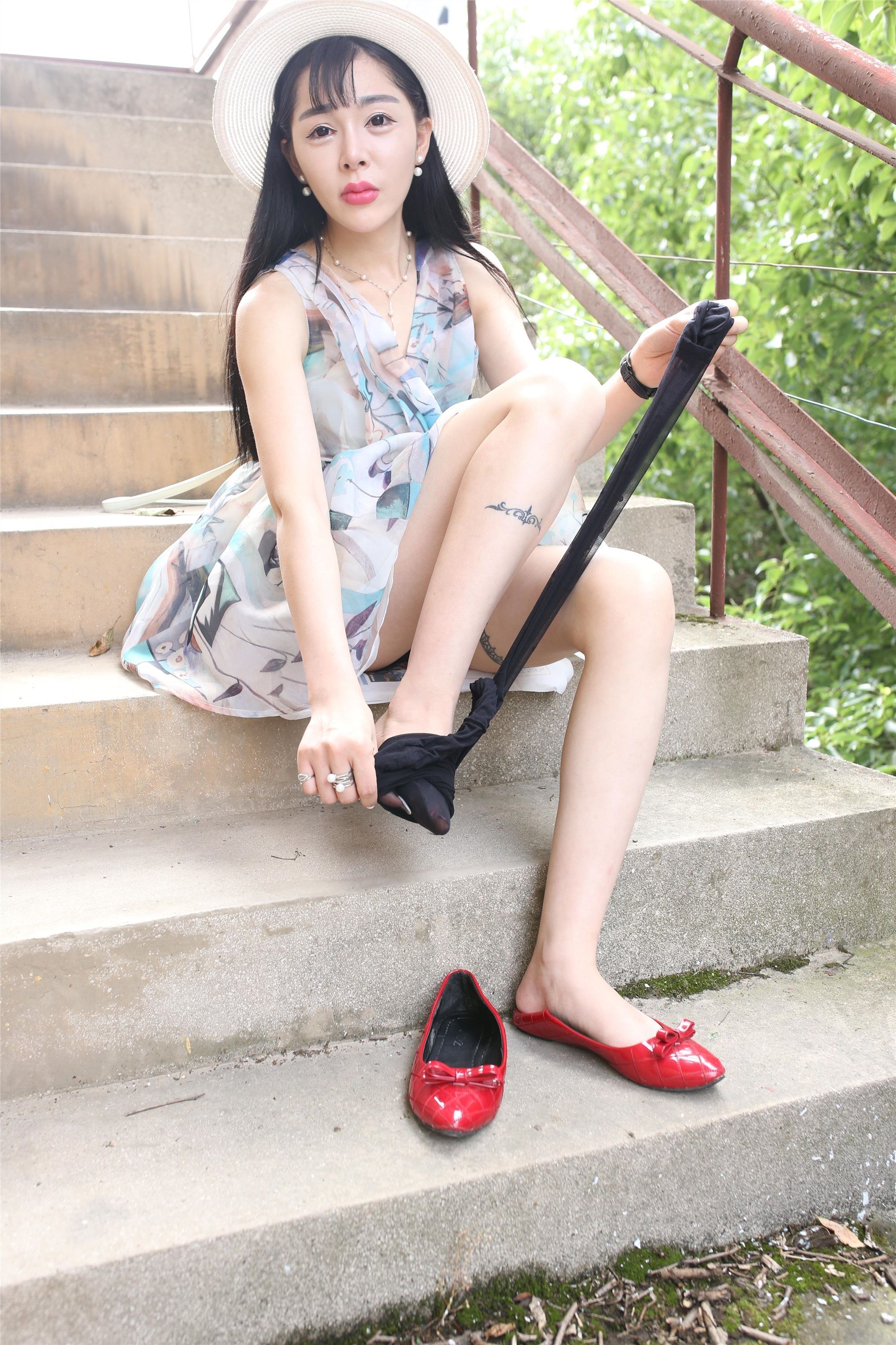 大西瓜套图 S009 红嘴唇少妇337p1